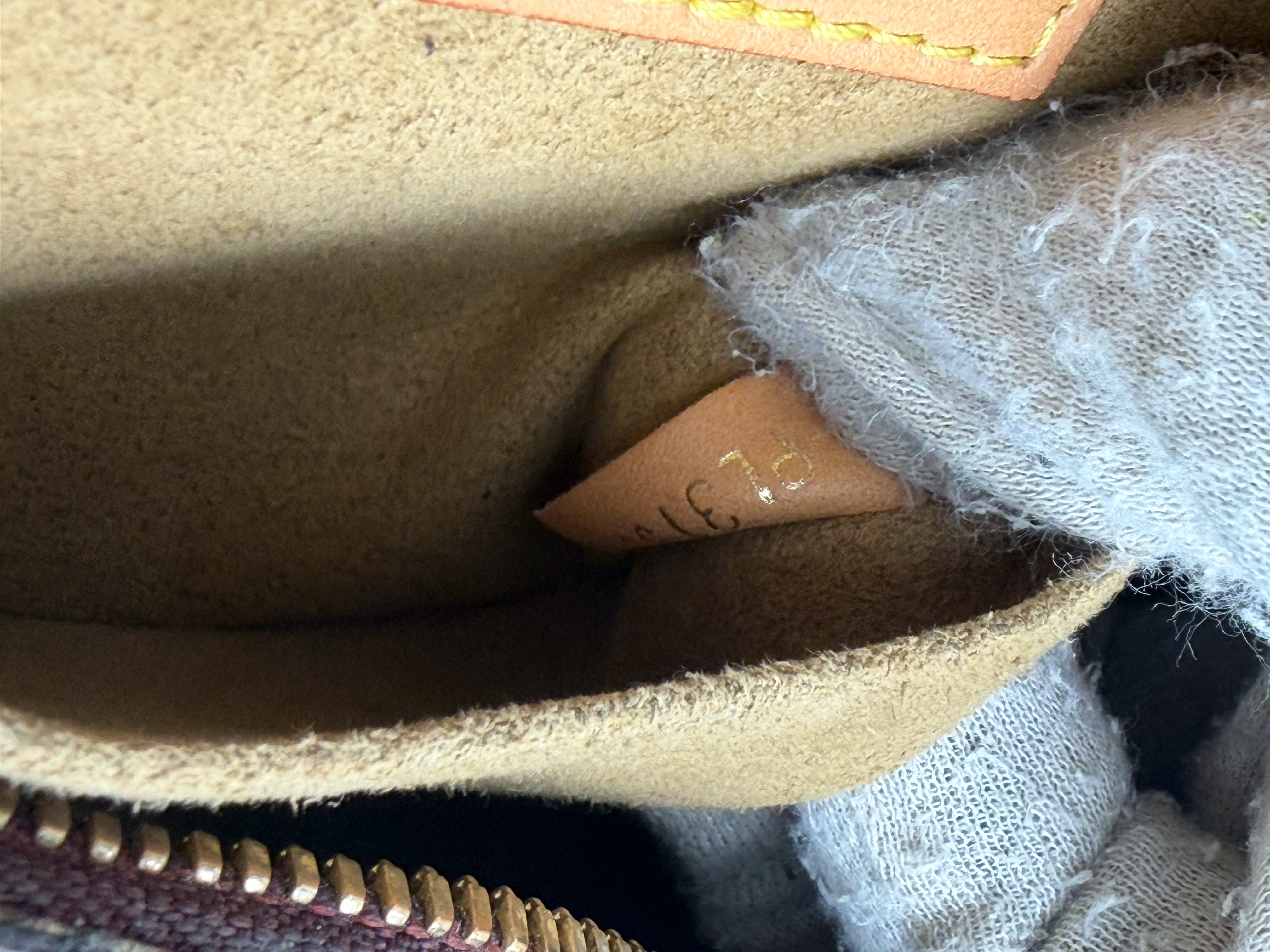 Monogram M45647 Boite Chapeau Spool MM PL3199 Shoulder Bag — view 15