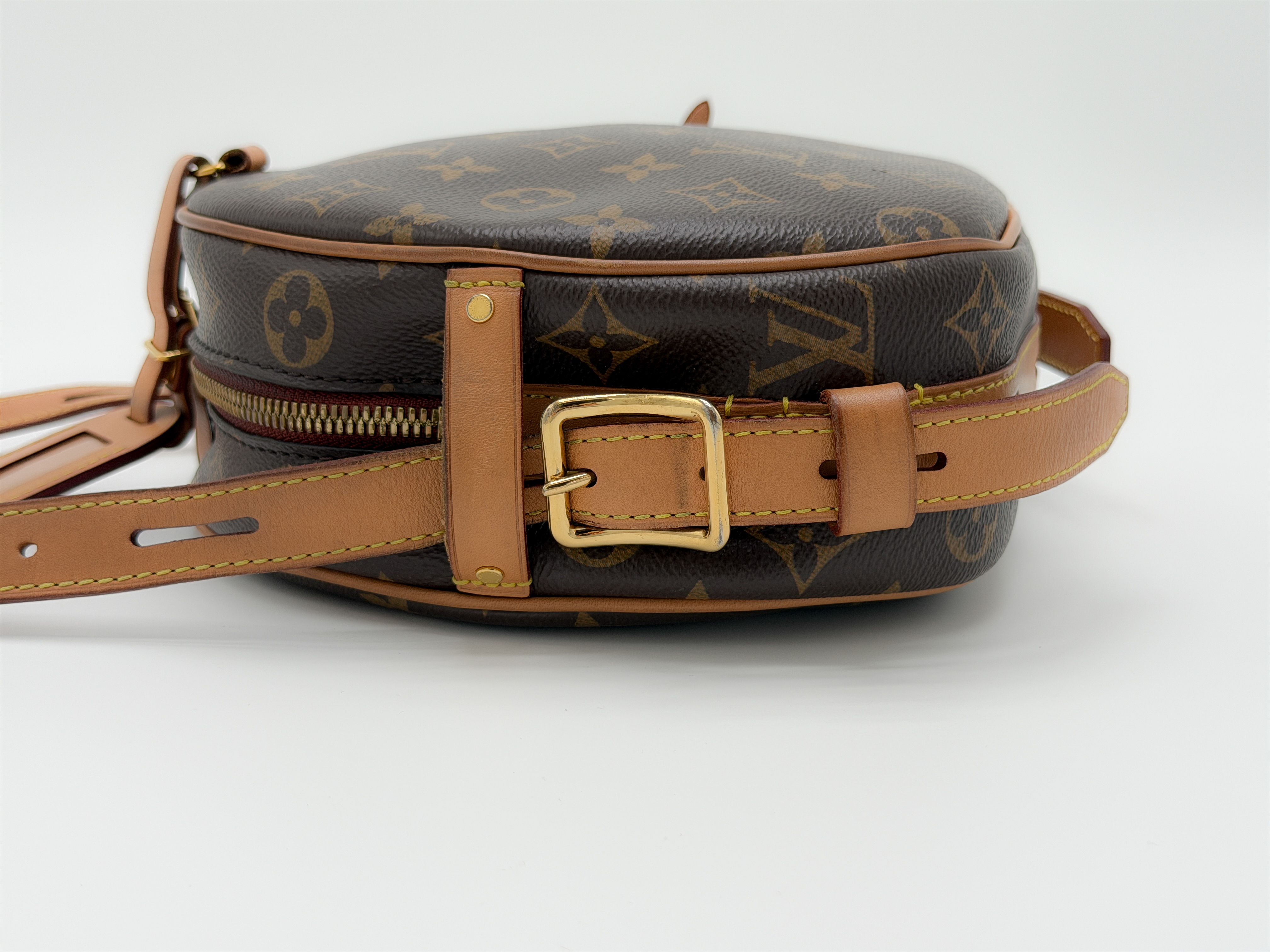 Monogram M45647 Boite Chapeau Spool MM PL3199 Shoulder Bag — view 5