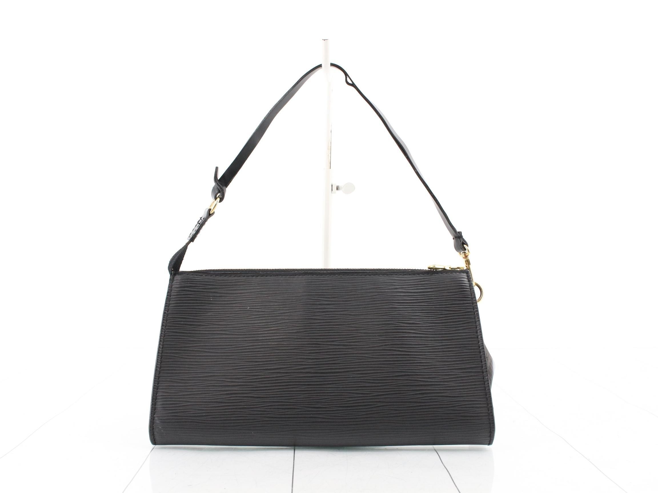 M52942 Epi Pochette Accessoires Noir Accessory Pouch — view 2