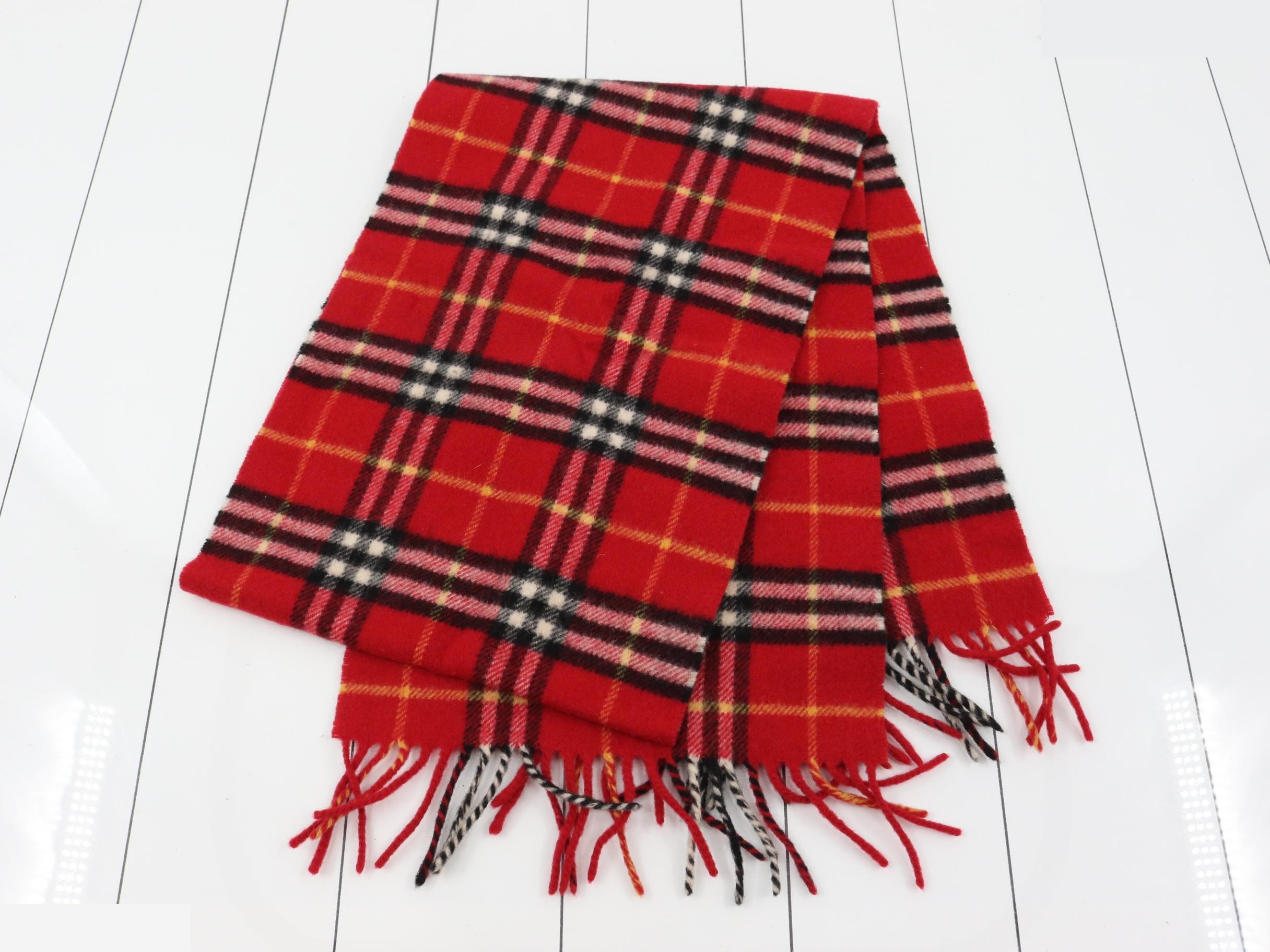 Other lines: Small items, accessories, and scarves — view 3