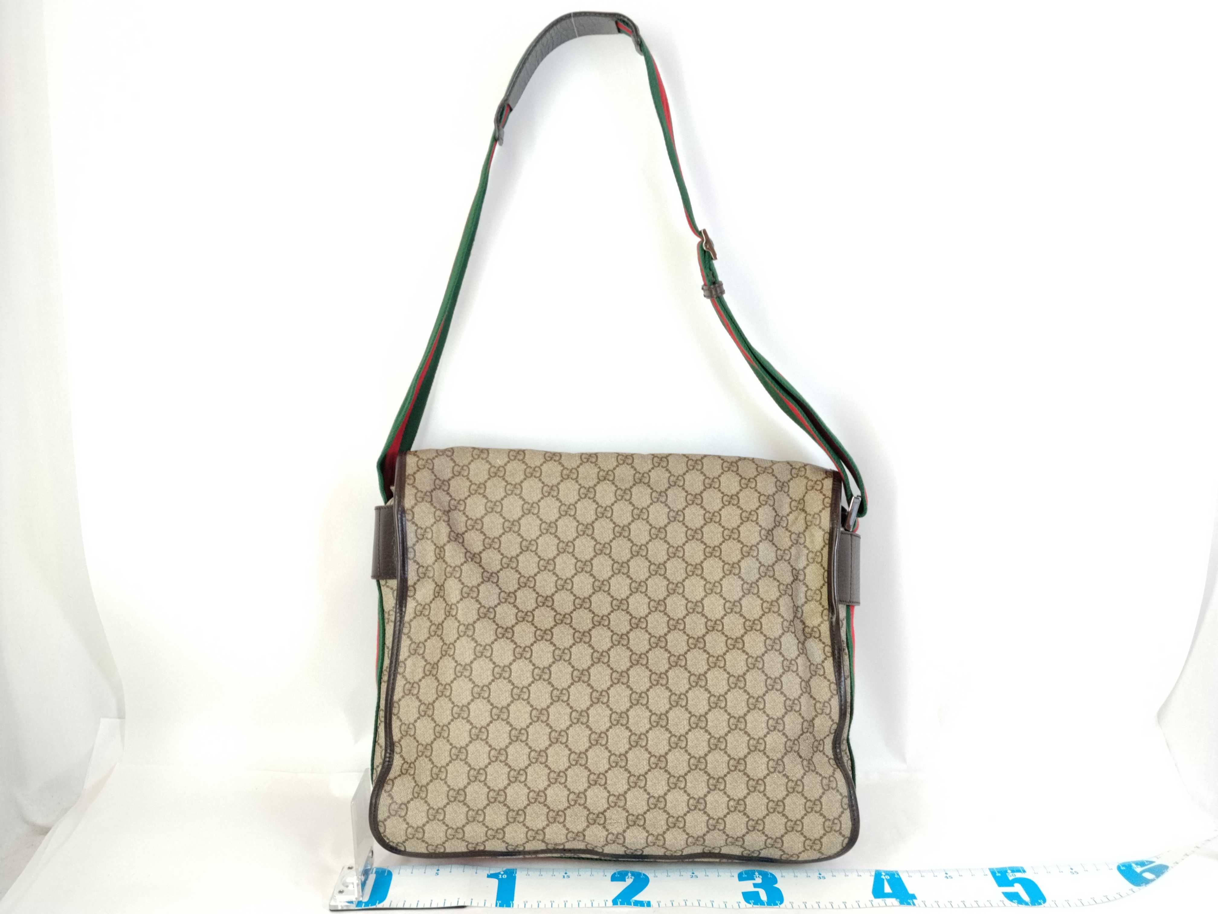 GG Supreme Shoulder Bag 189748 — view 2