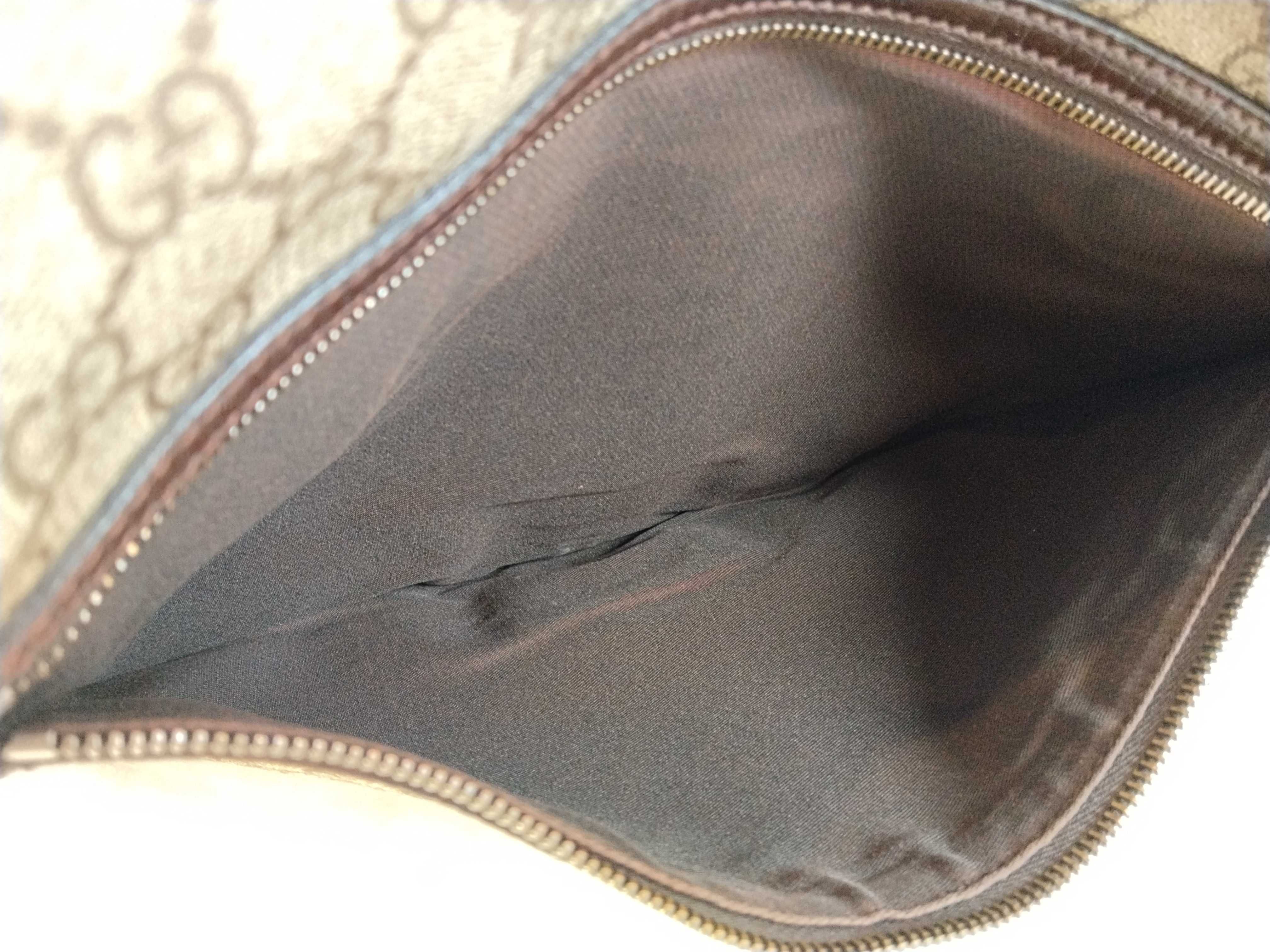 GG Supreme Shoulder Bag 189748 — view 13