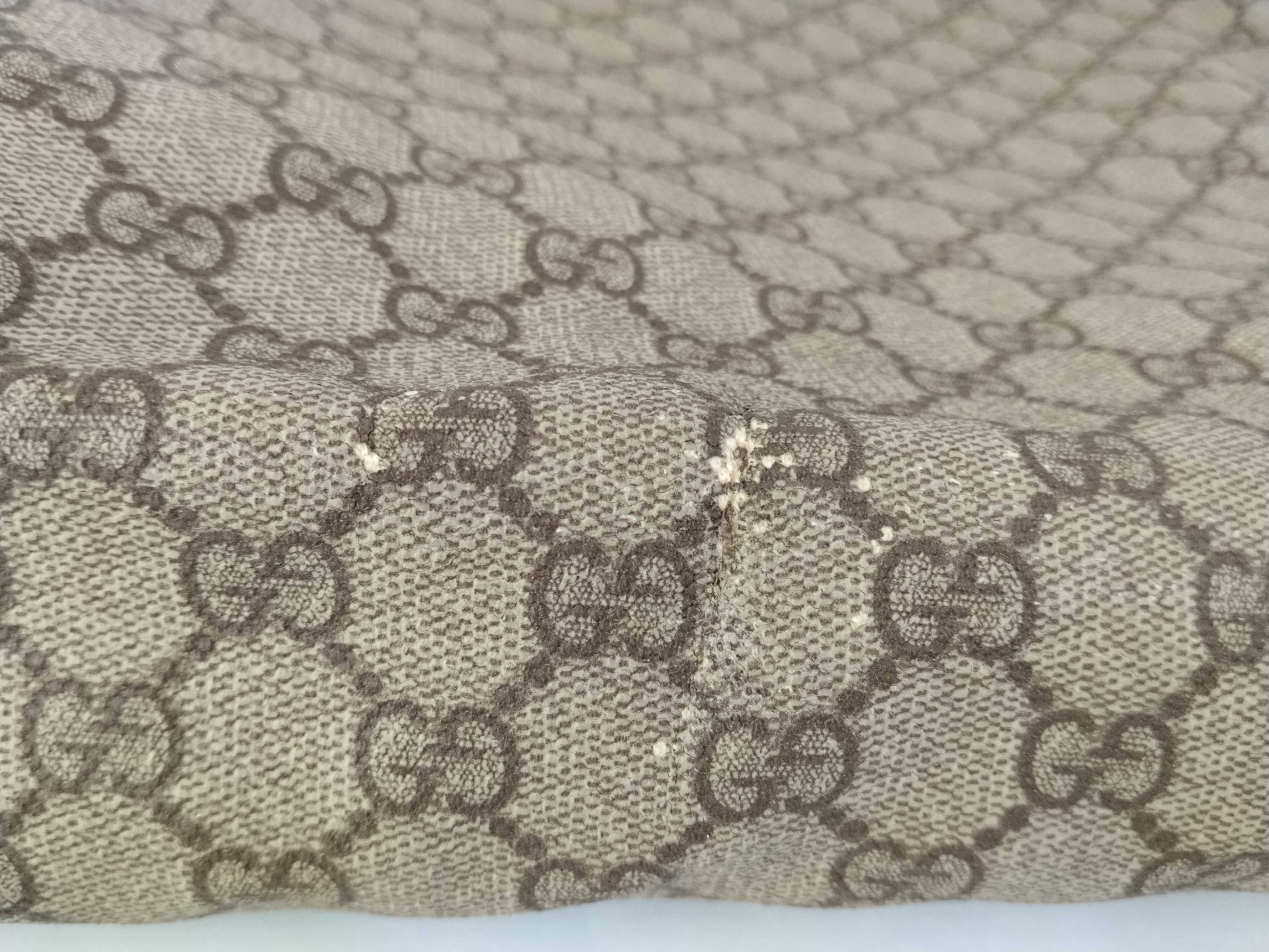 GG Supreme Shoulder Bag 189748 — view 14