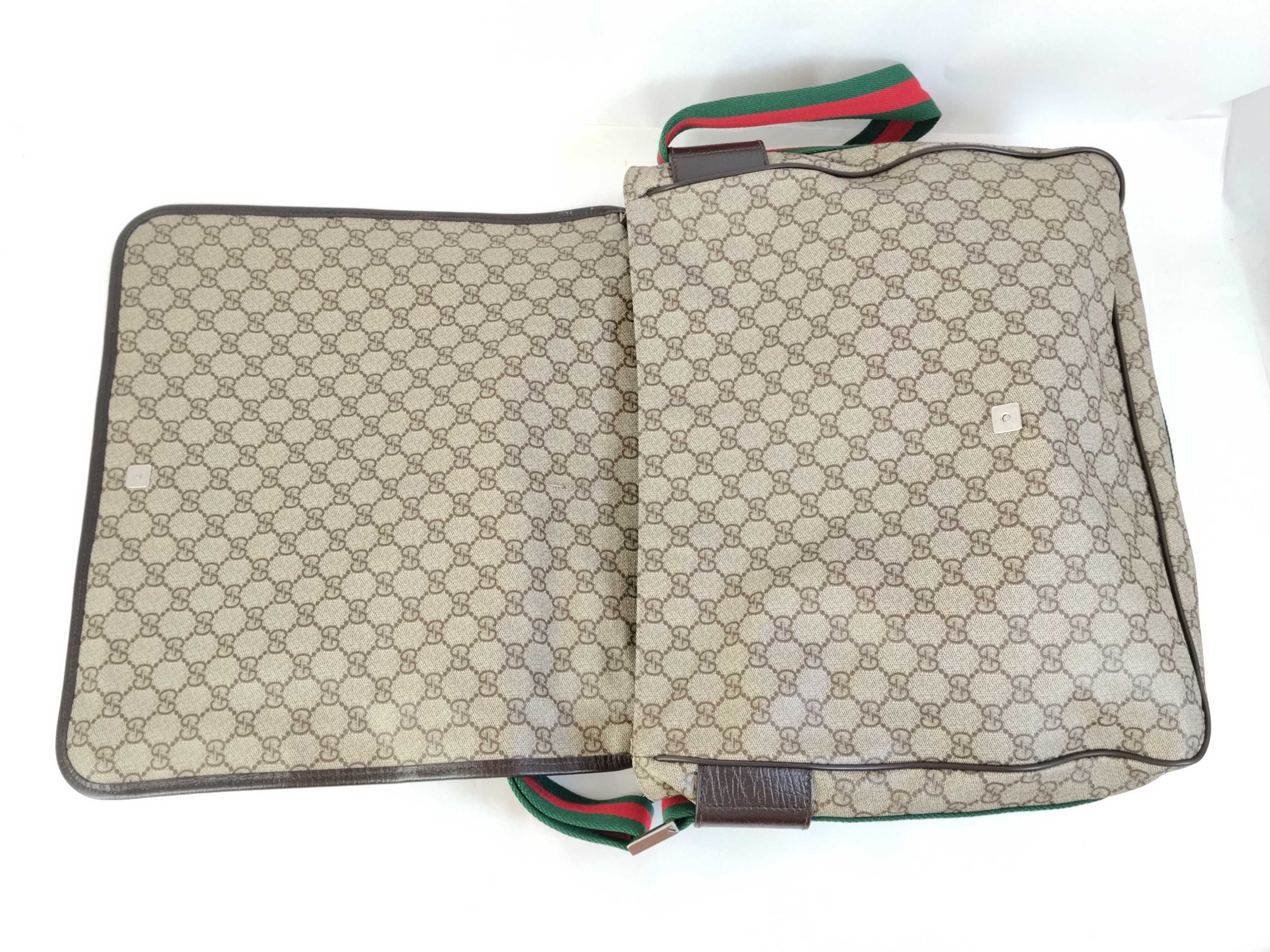 GG Supreme Shoulder Bag 189748 — view 8