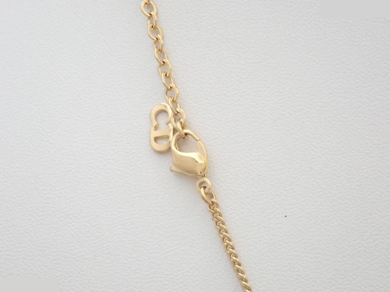 Other line: Precious metals, necklaces, pendants, neck circumference approximately 44 cm. — view 2