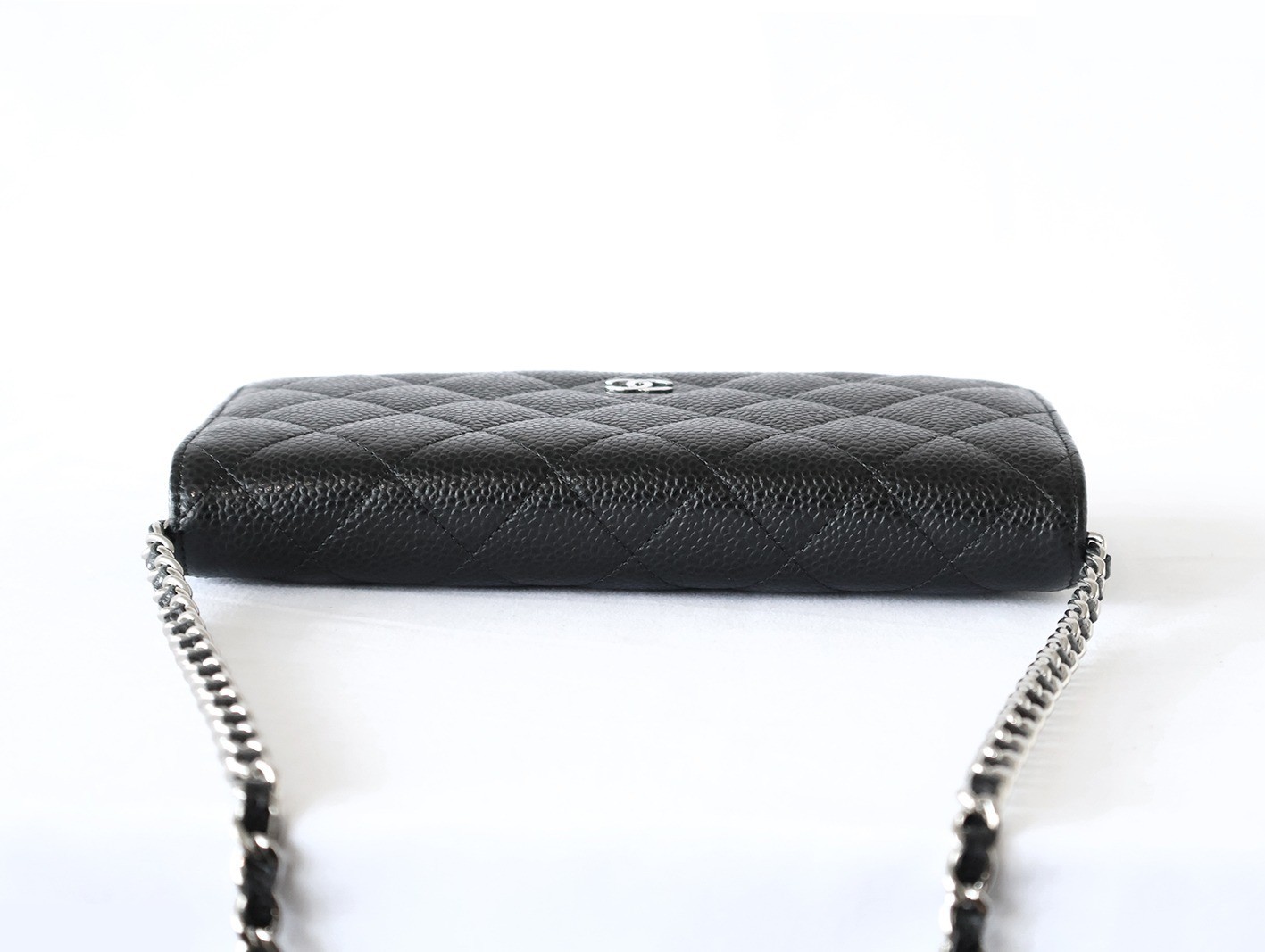 Caviar leather matelassé chain wallet shoulder bag, black — view 8