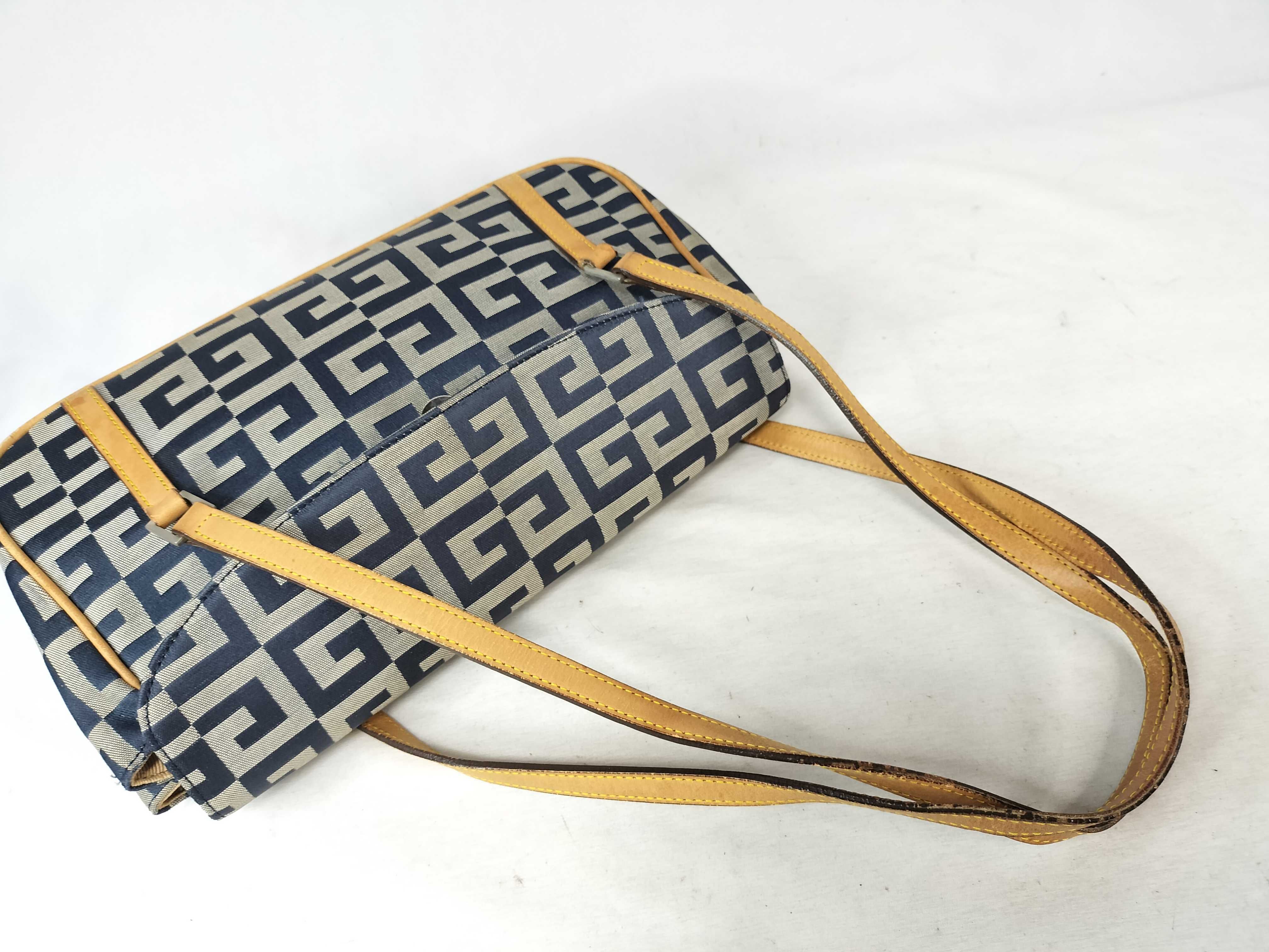 4G Logo Canvas x Leather Handbag Shoulder Bag — view 3