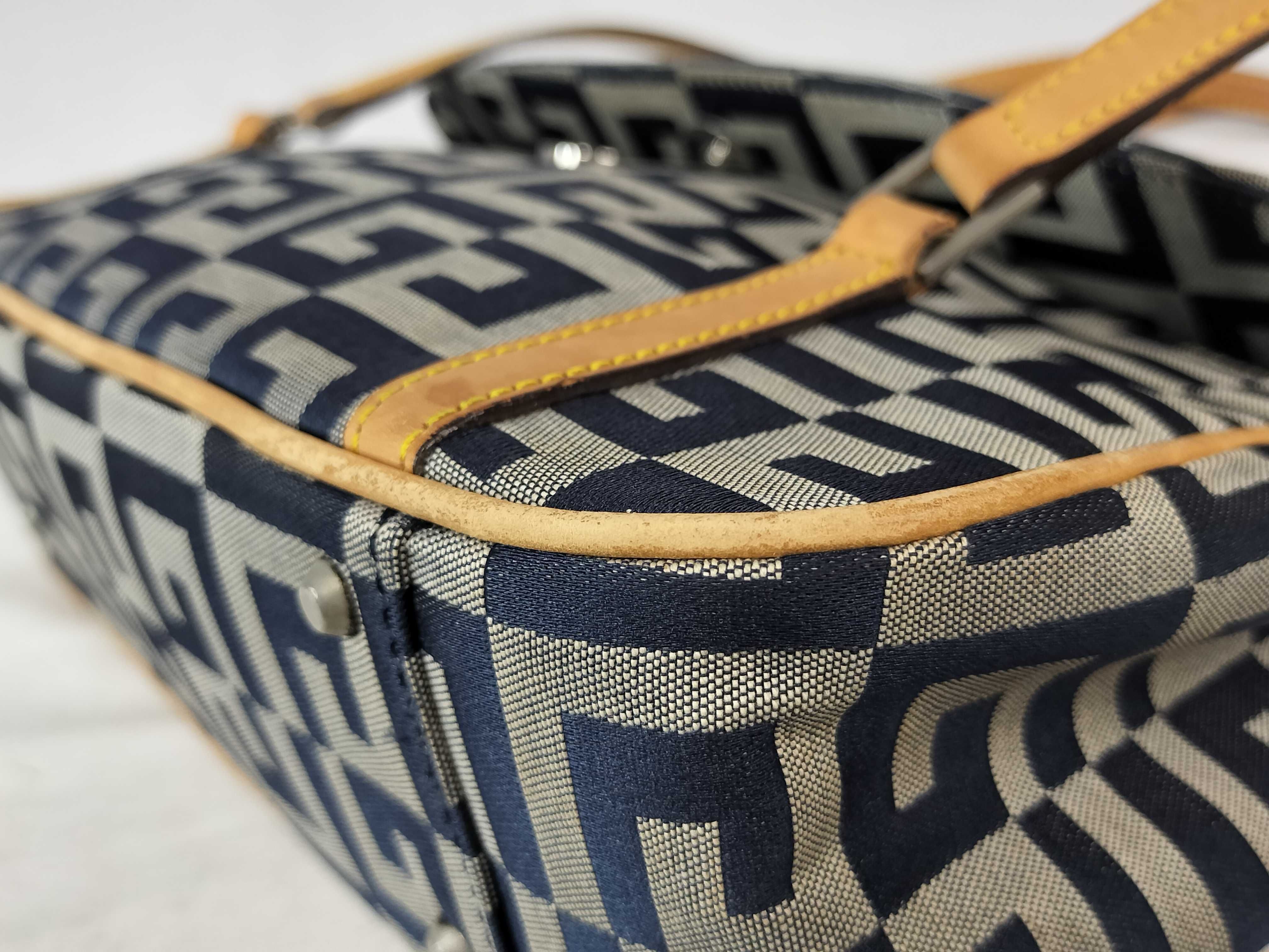 4G Logo Canvas x Leather Handbag Shoulder Bag — view 6