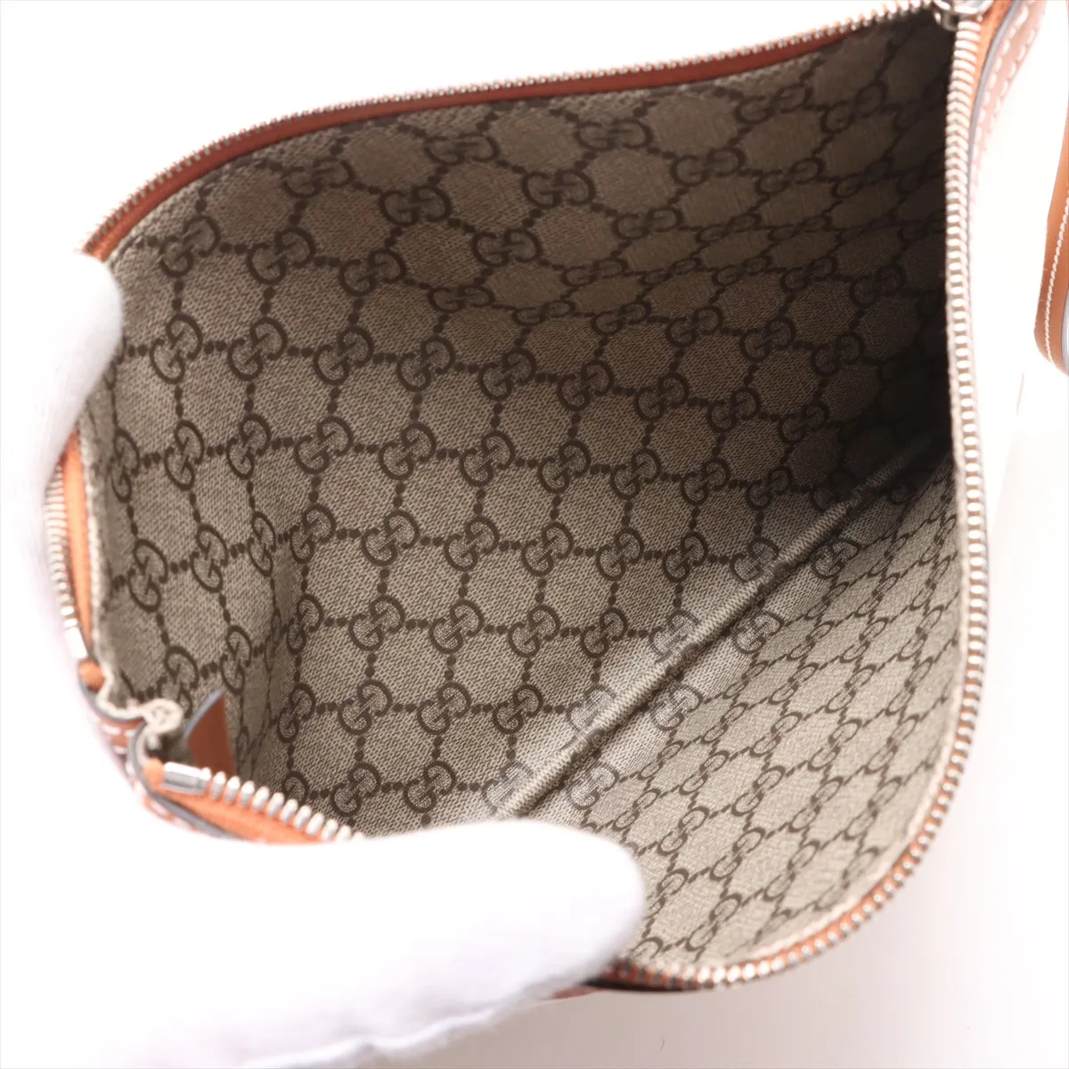 logo print canvas x leather clutch bag beige x brown 777165 — view 6
