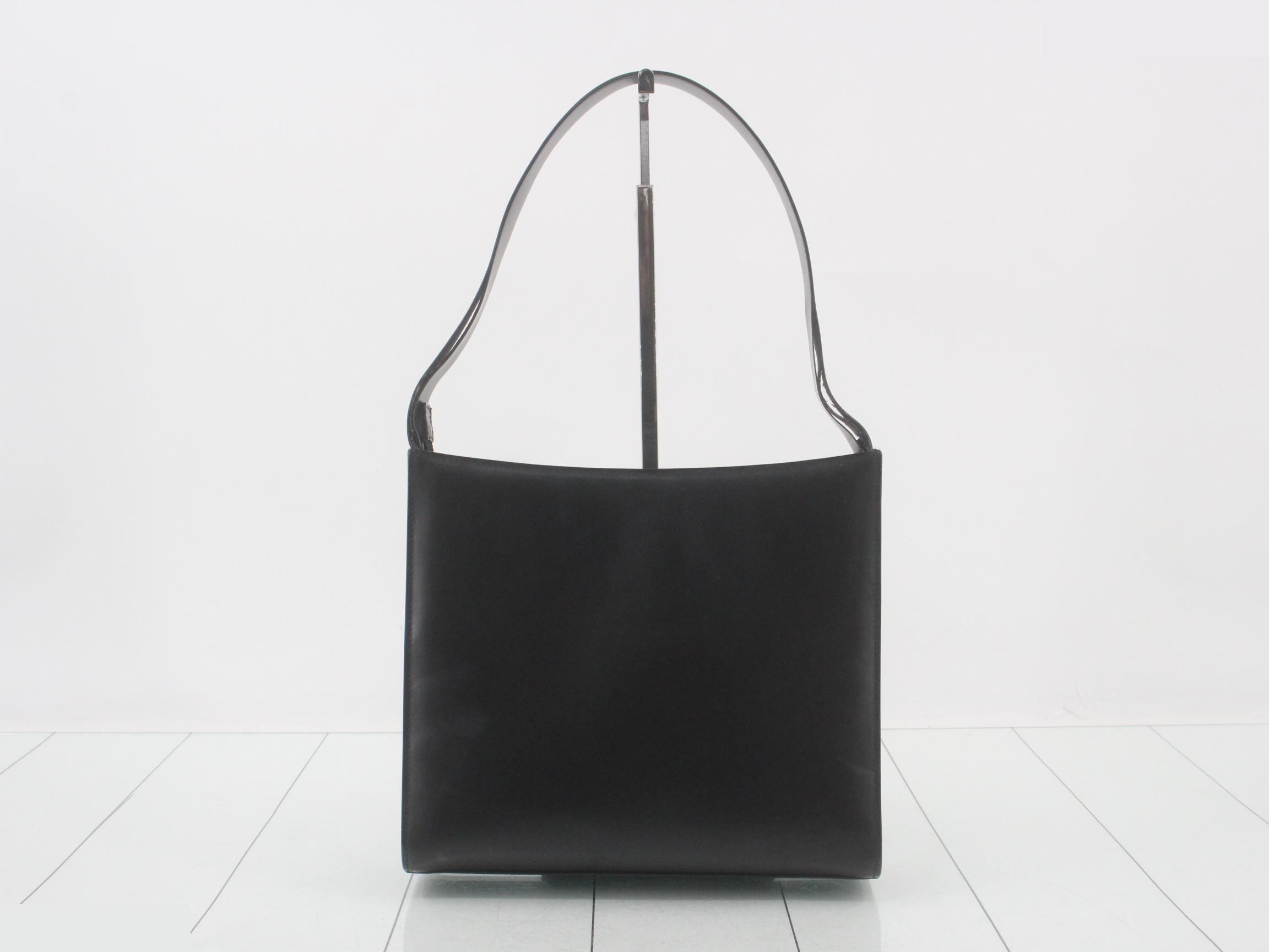 G Logo Leather One-Shoulder Bag — view 2