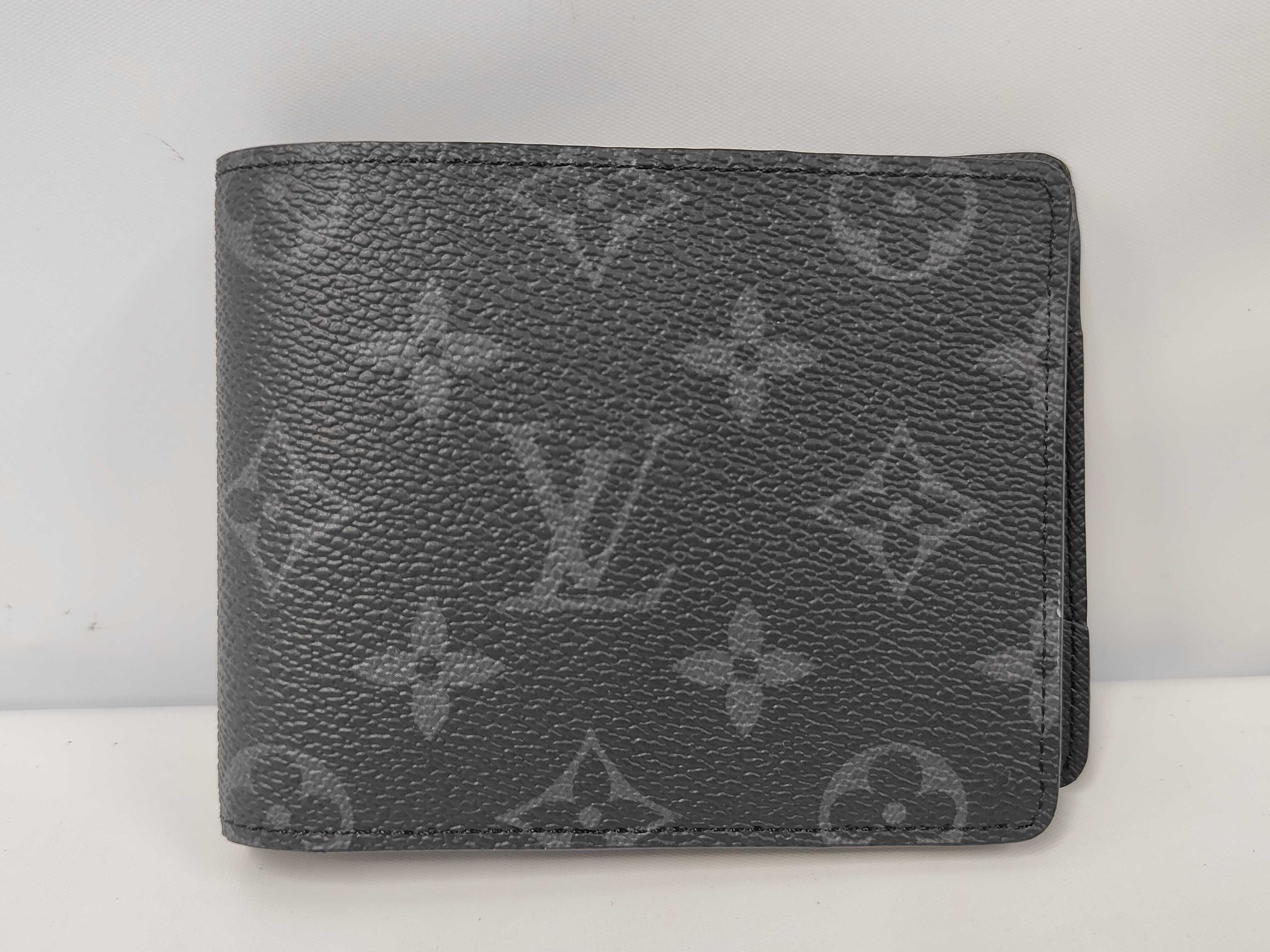 Portefeuille Multiple M61695 Monogram Eclipse Wallet (Billfold) - NFC not working.