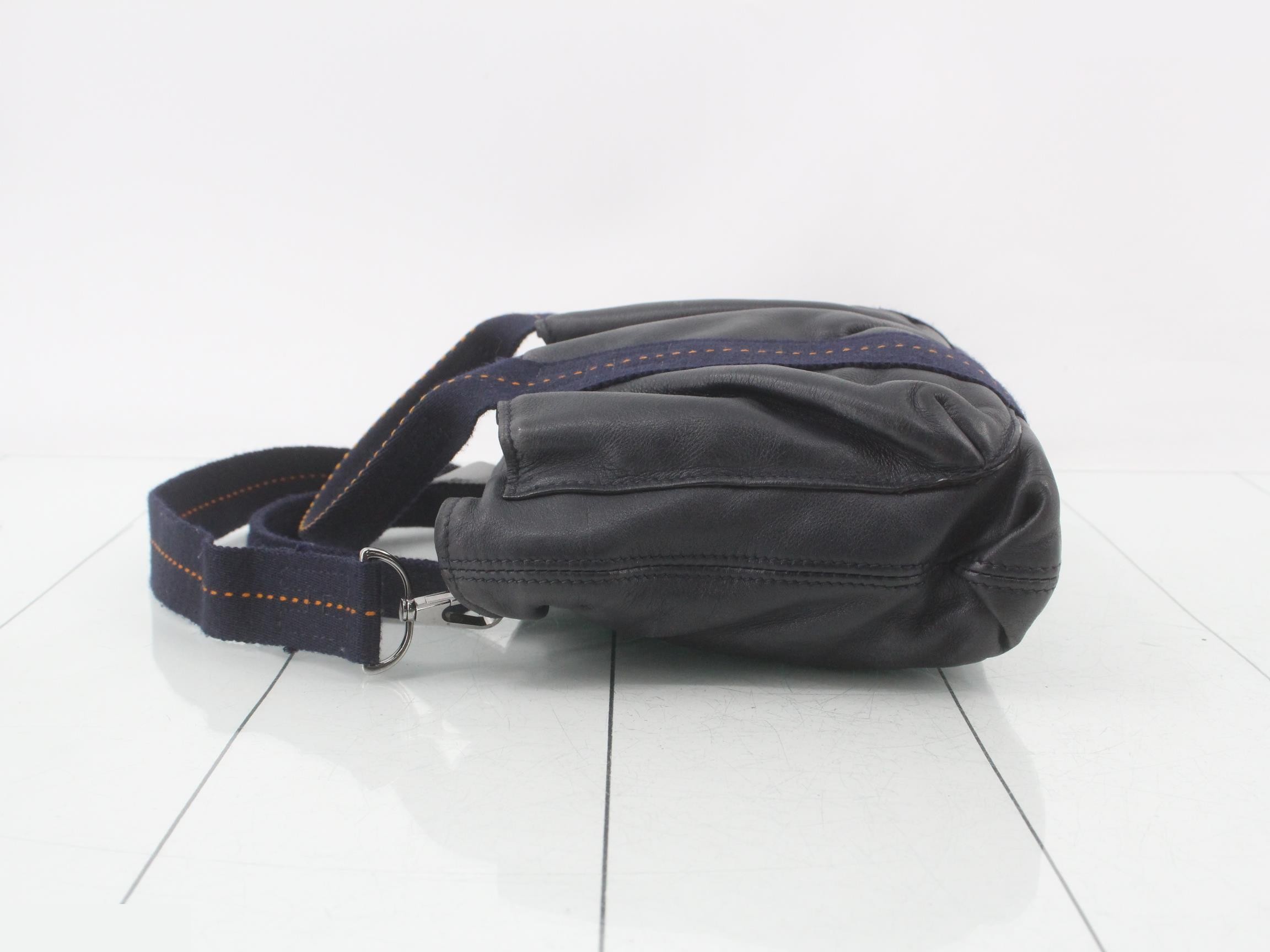 Caravan Horizontal PM Navy x Orange — view 4