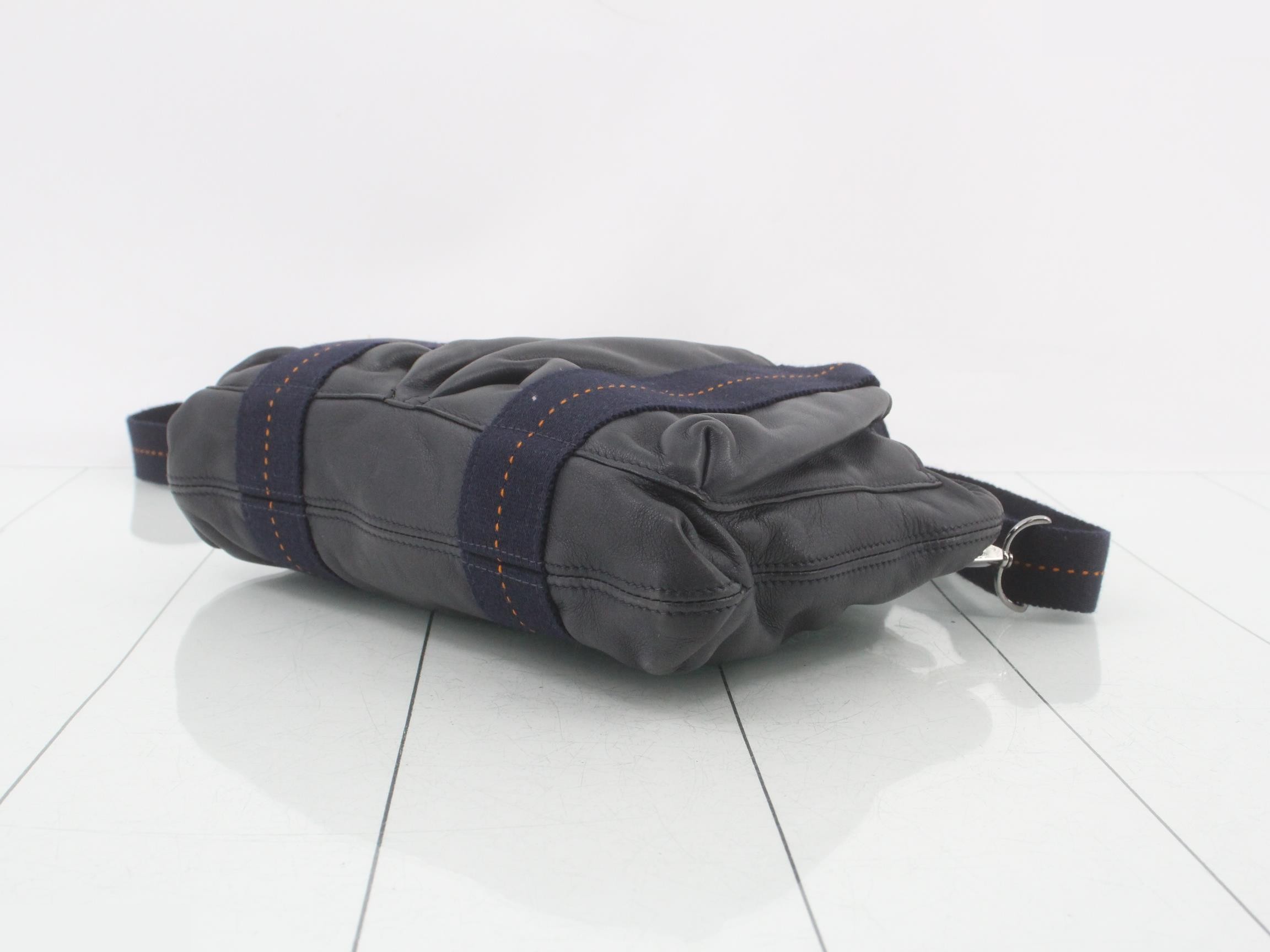 Caravan Horizontal PM Navy x Orange — view 6