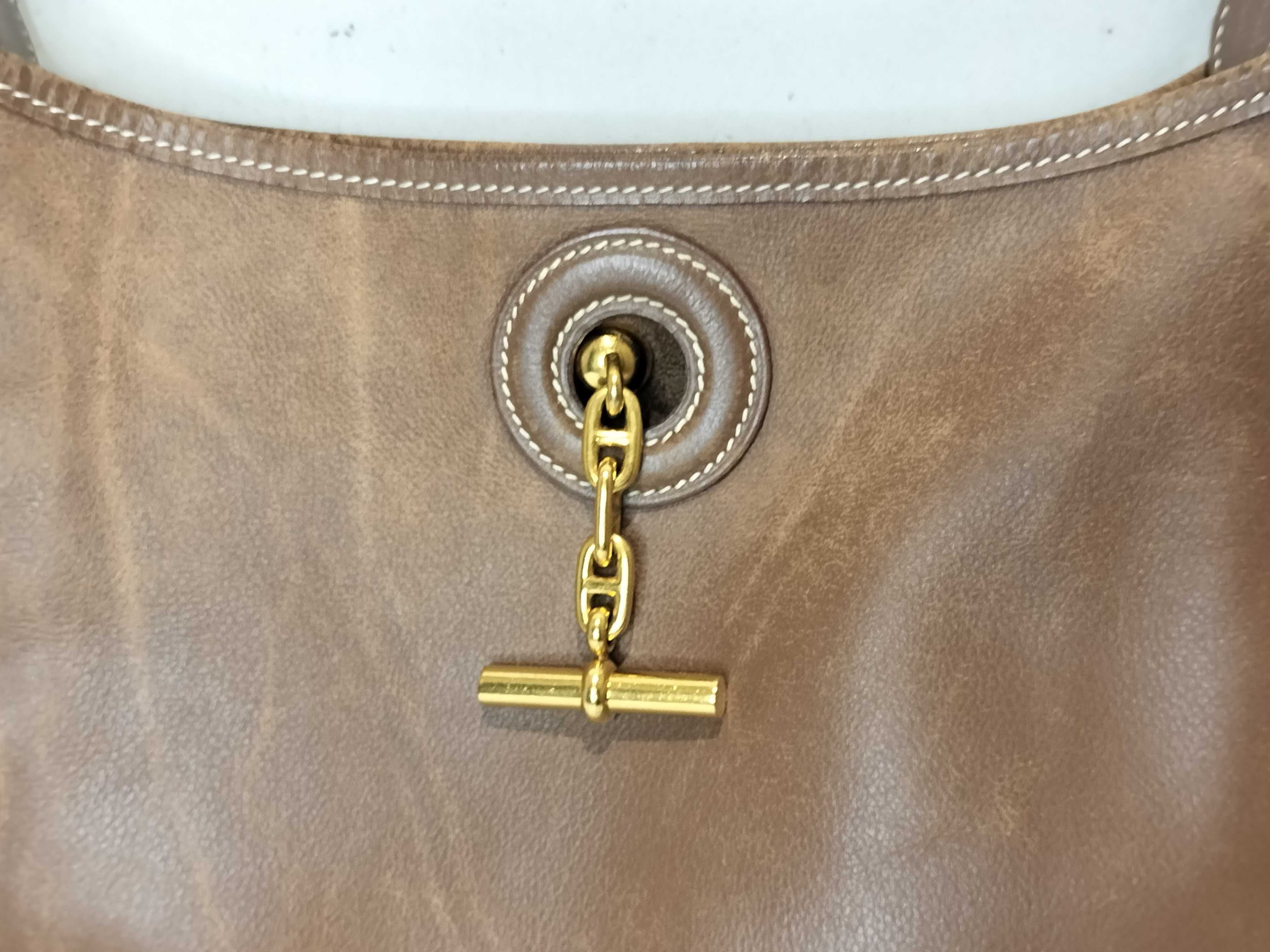 Vespa PM, Veau Epsom leather, gold, gold hardware, B: 1998, shoulder bag — view 2