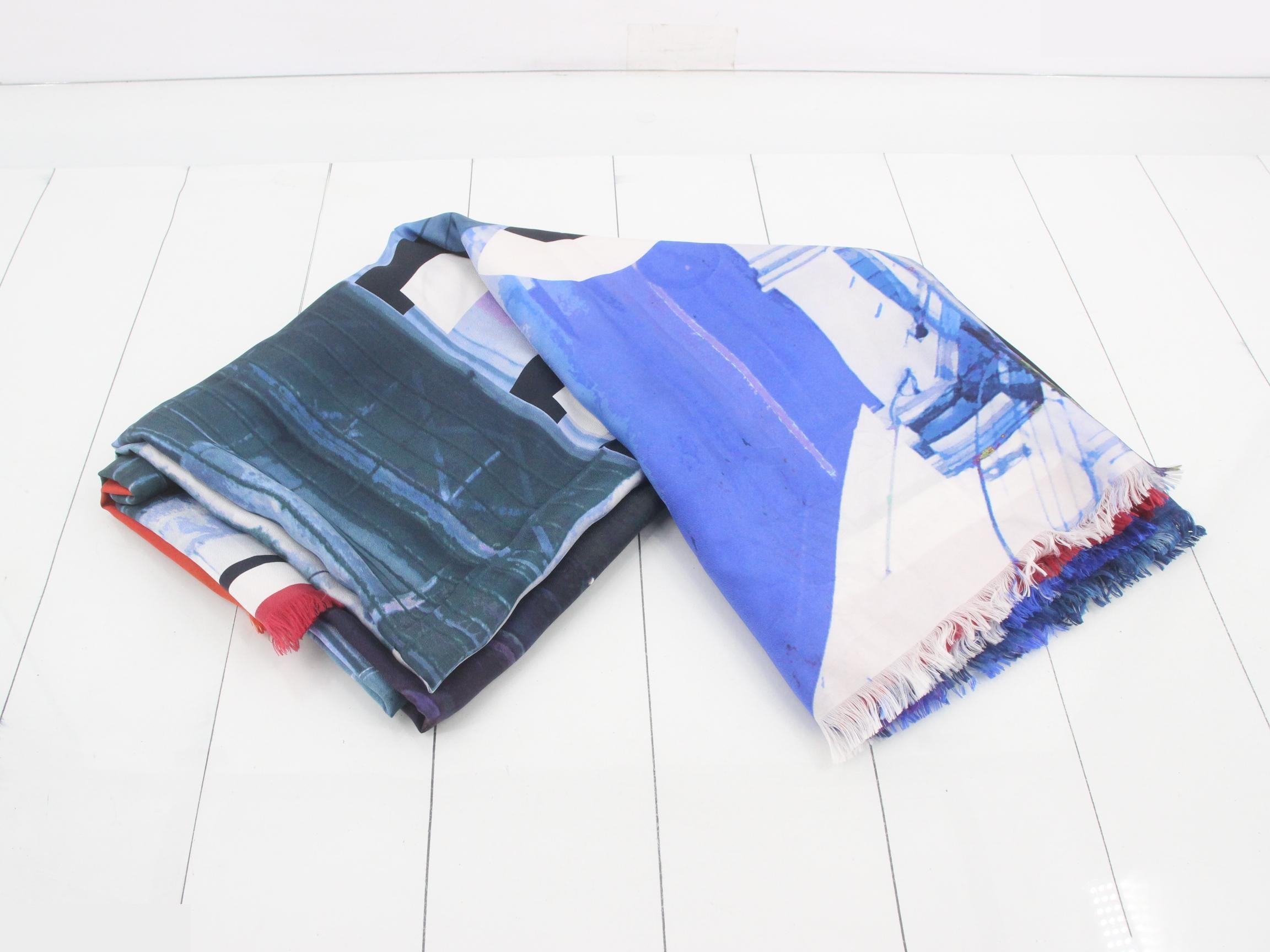 Large scarf — view 2