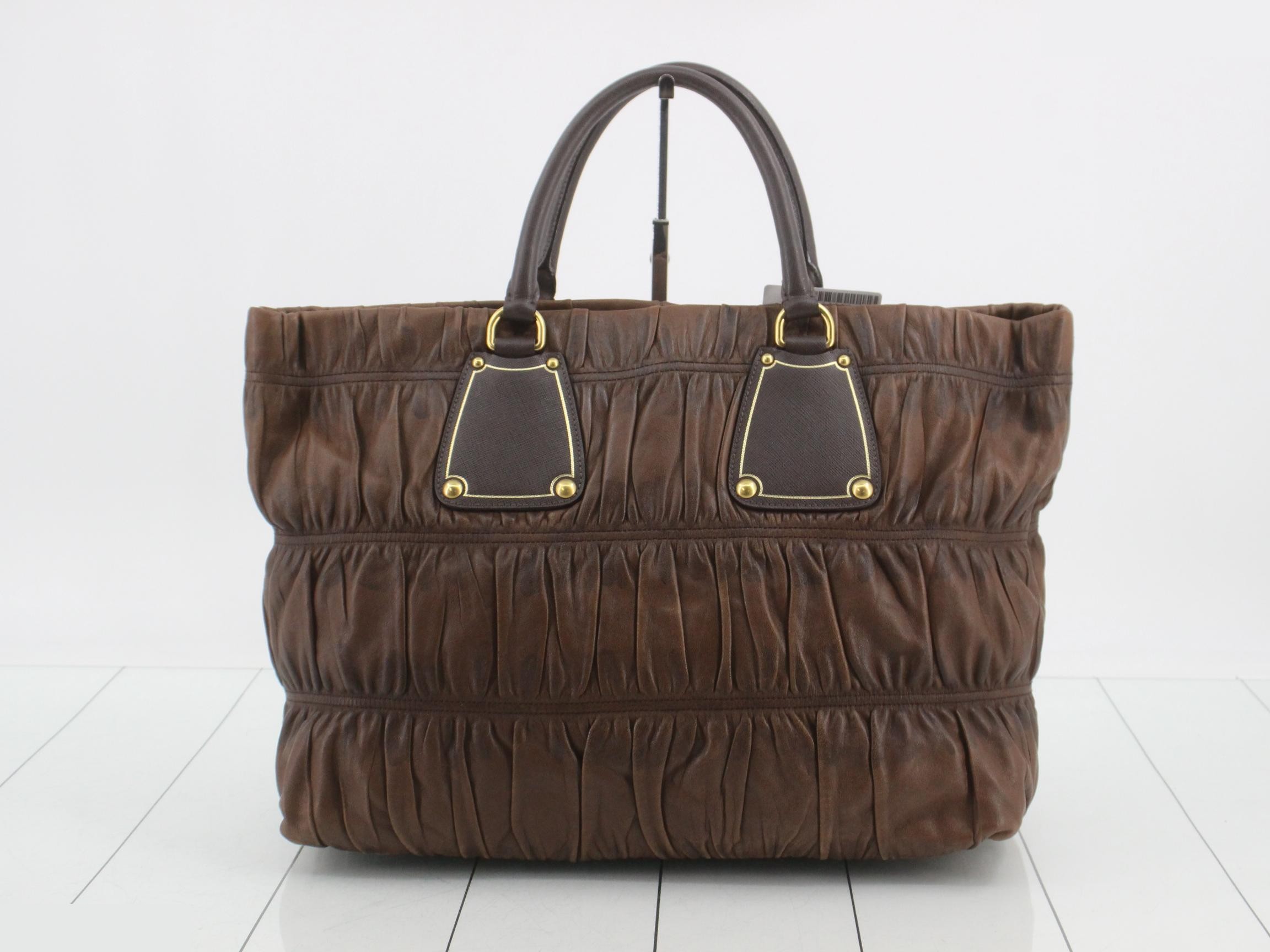 Gathered leather Saffiano — view 2