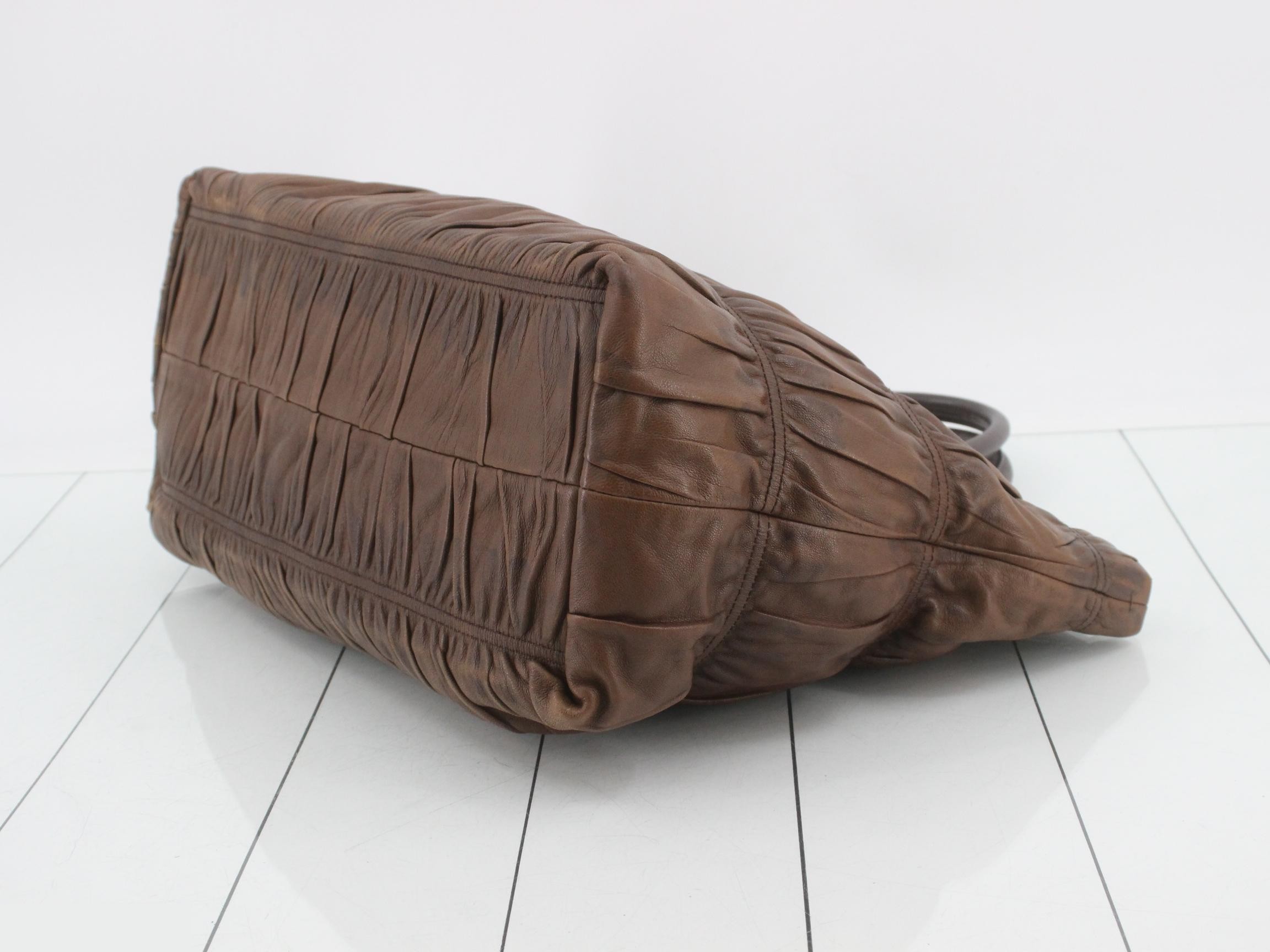 Gathered leather Saffiano — view 6