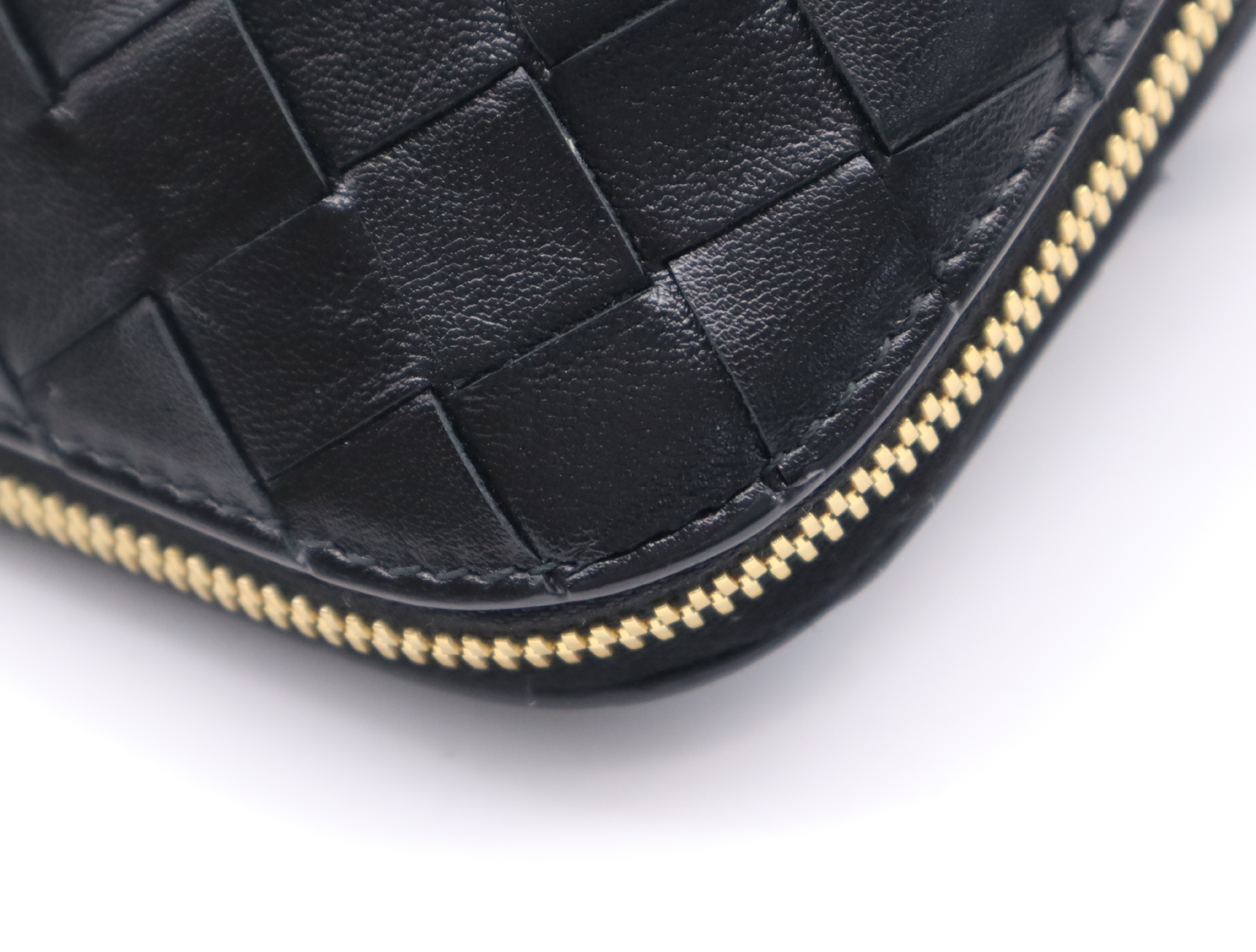 Intrecciato Leather Beauty Pouch, Black — view 9