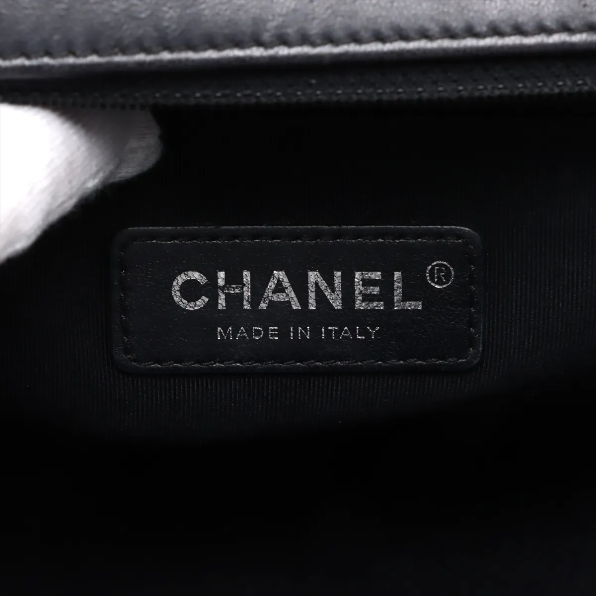 Boy Chanel 28 Large Lambskin Chain Shoulder Bag Navy Gunmetal Hardware 23359733 23rd Series A92193 — view 10