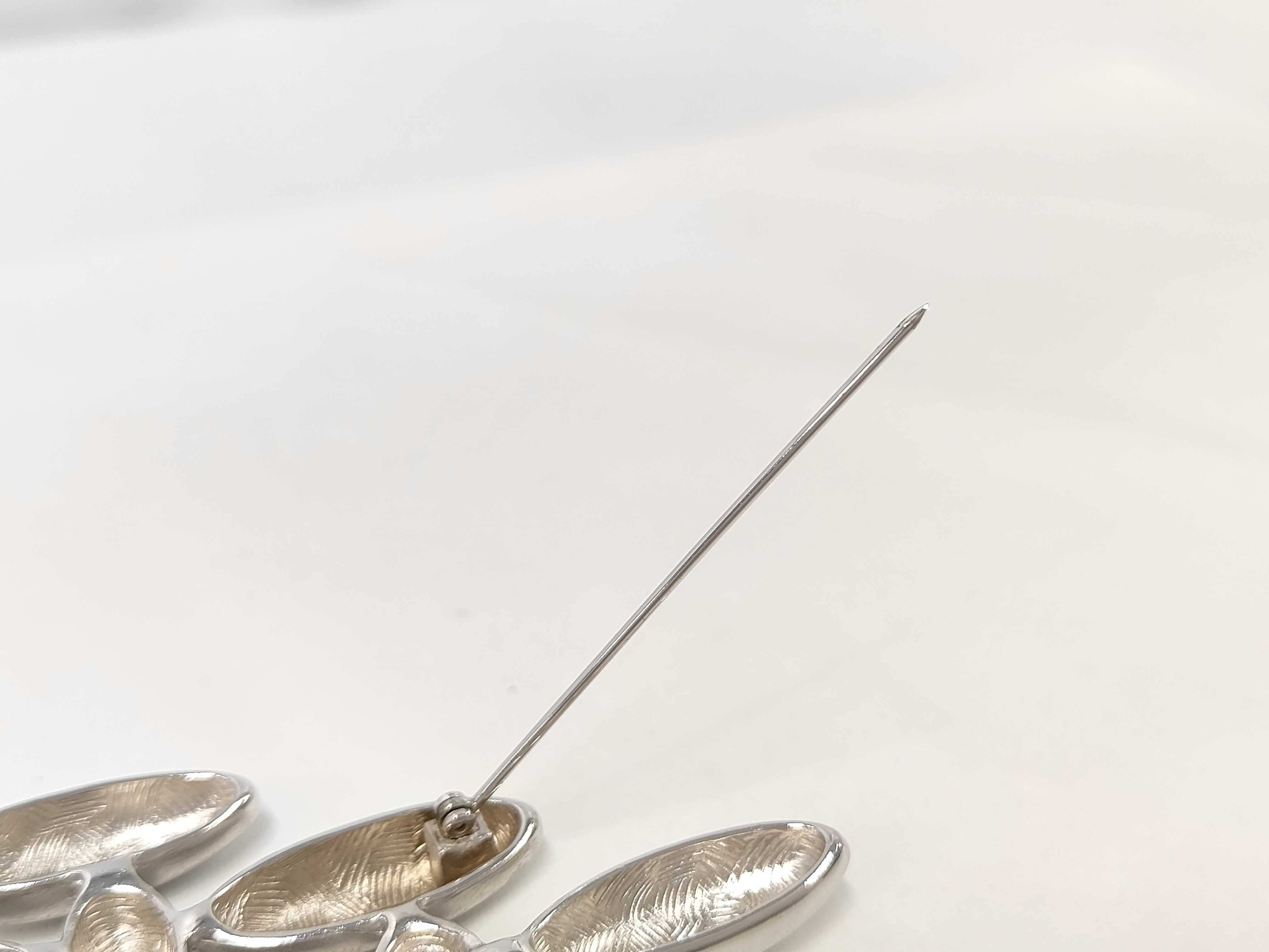 Brooch / Plated Brooch — view 8