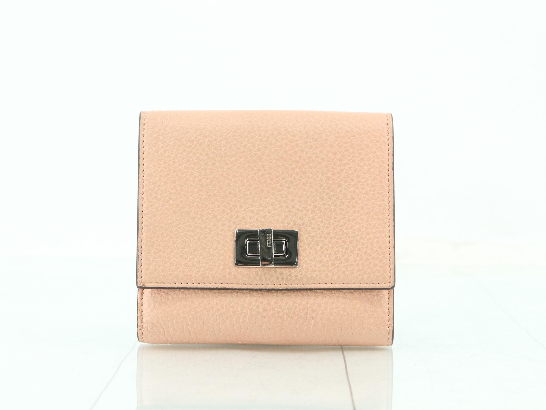 Peekaboo Wallet