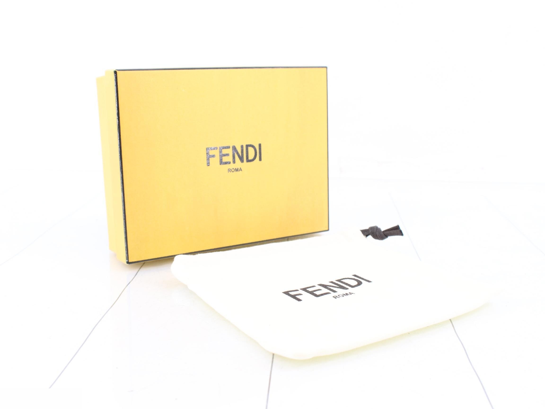 Peekaboo Wallet — view 5