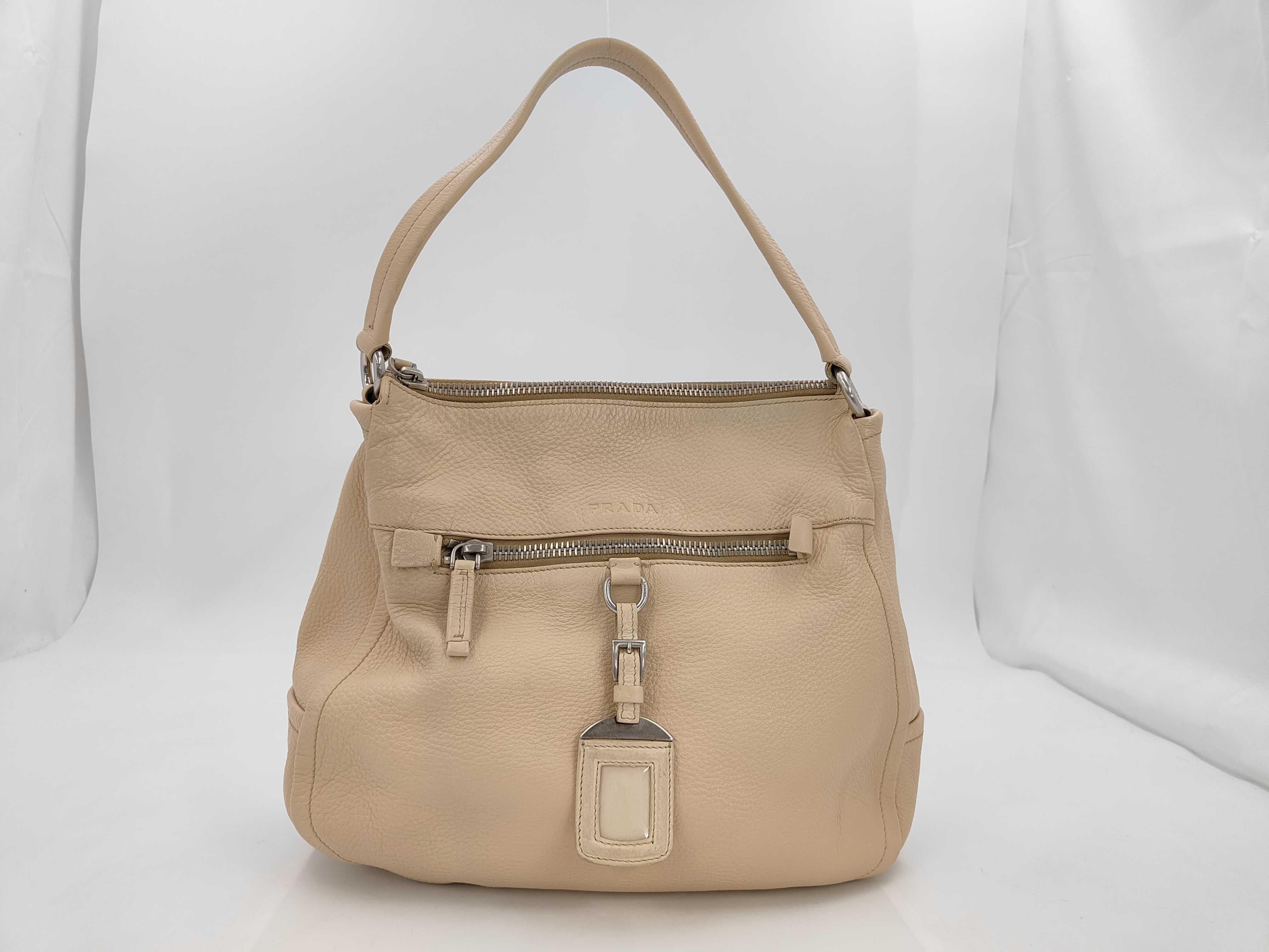 Vitello Daino Buckle Zip Shoulder Bag (Handbag)