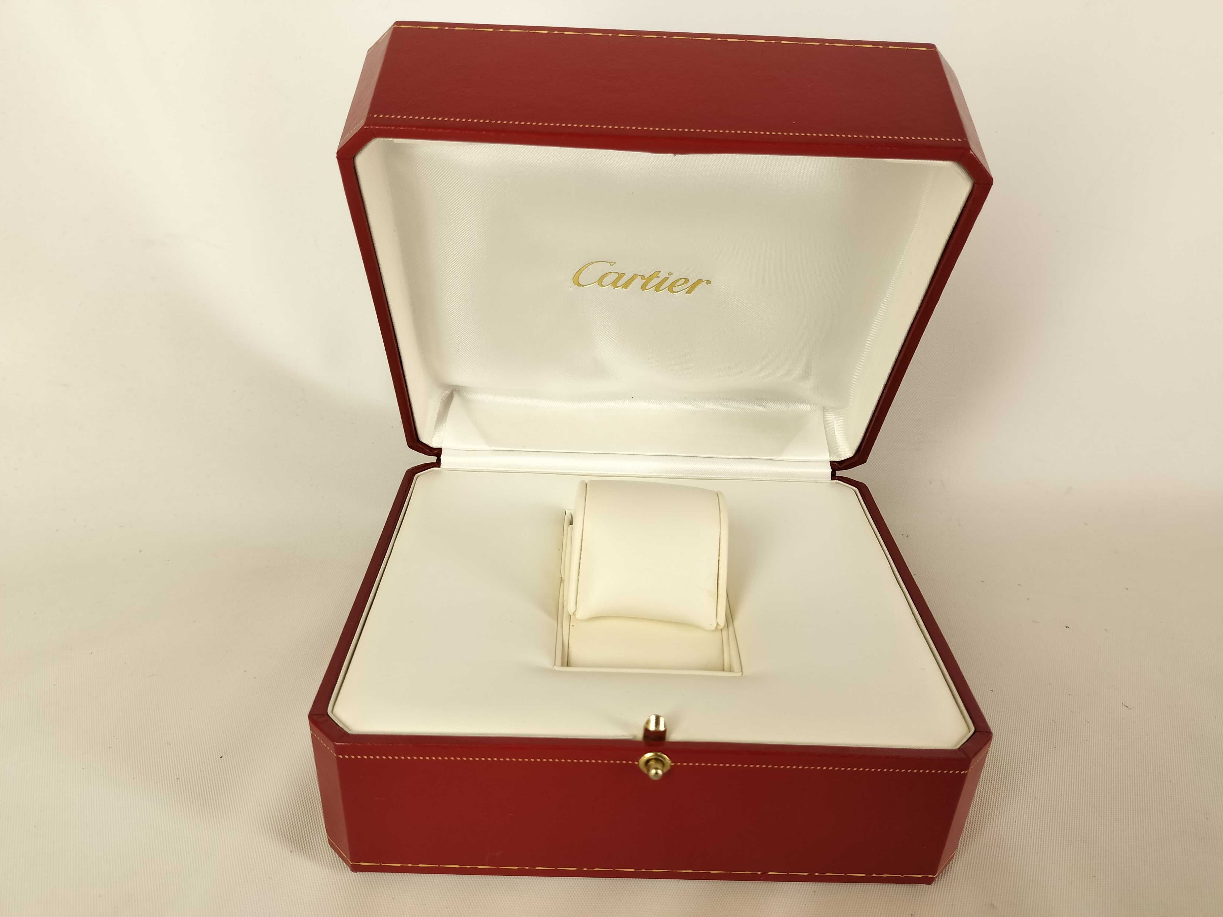 watch, box, and other accessories — view 3