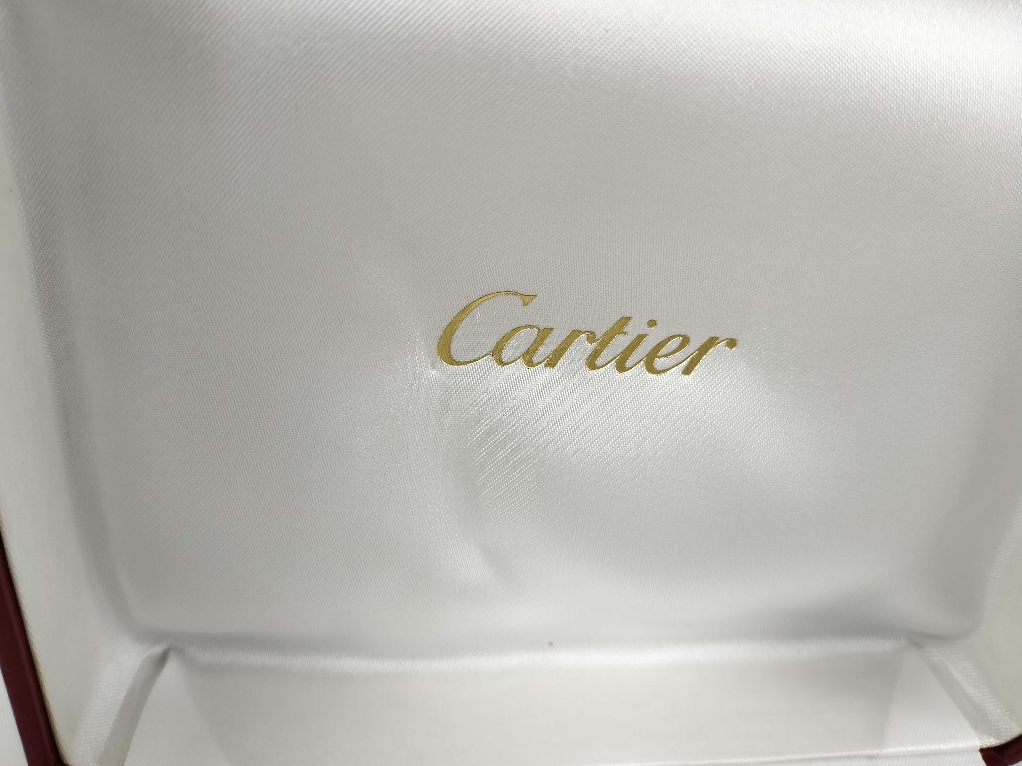 watch, box, and other accessories — view 4
