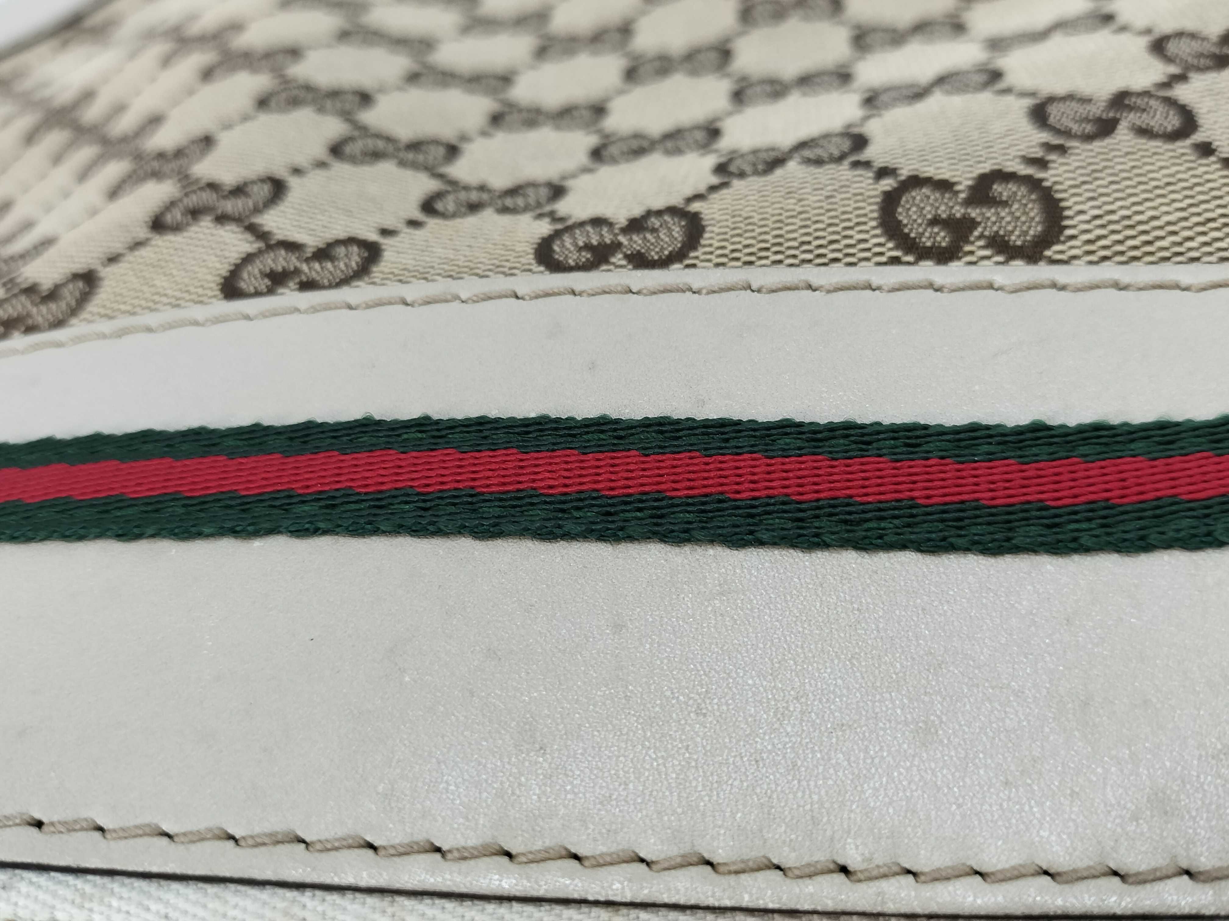 GG Canvas Shoulder Bag — view 14
