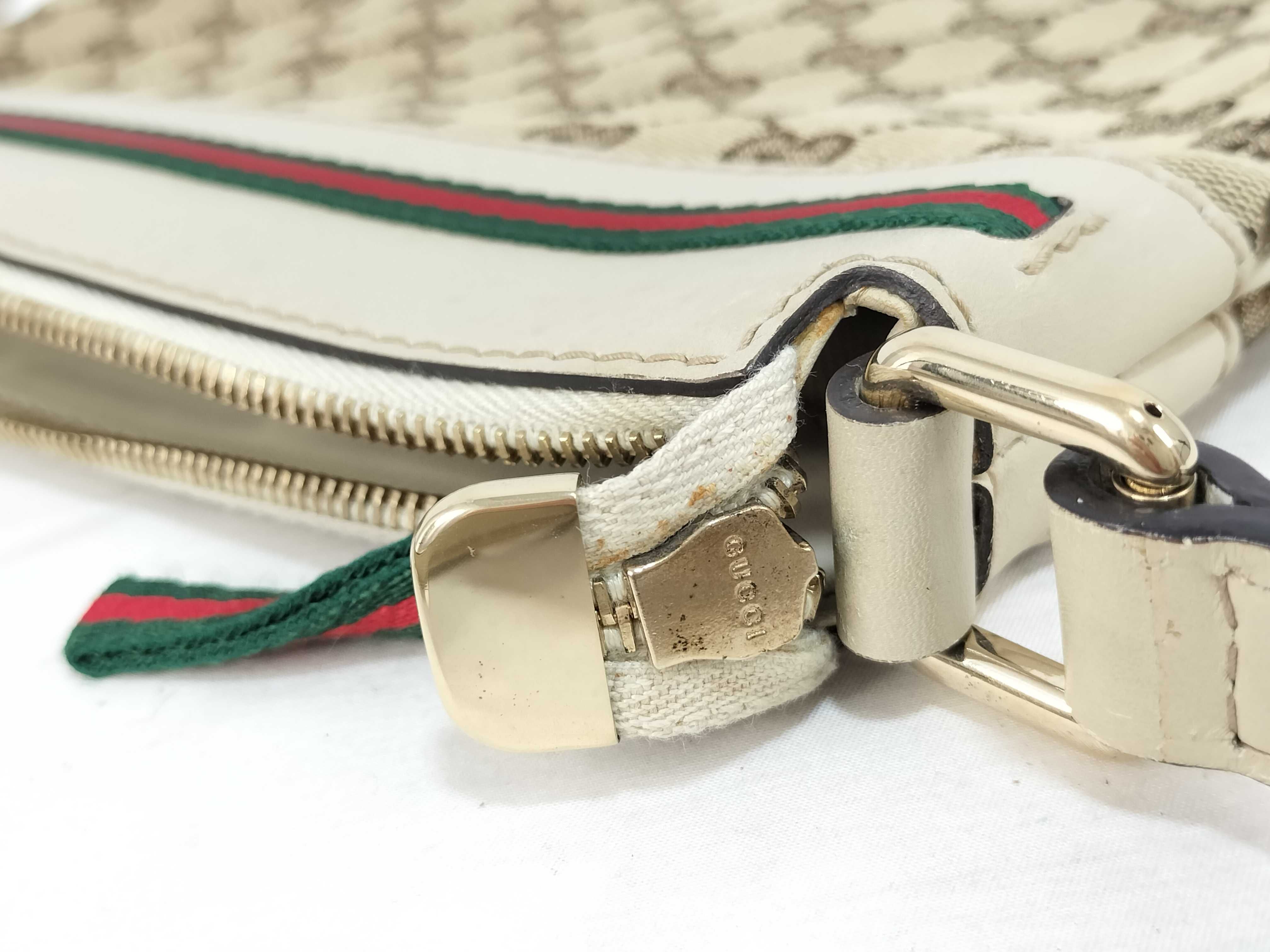 GG Canvas Shoulder Bag — view 15