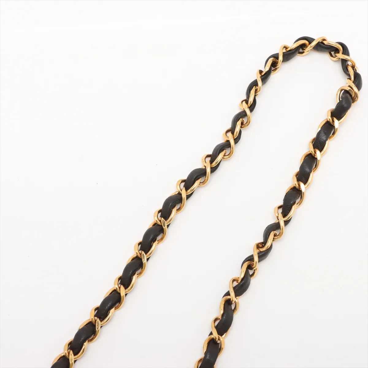Matelasse Lambskin Single Flap Single Chain Bag Diana Flap Black Gold Hardware — view 11
