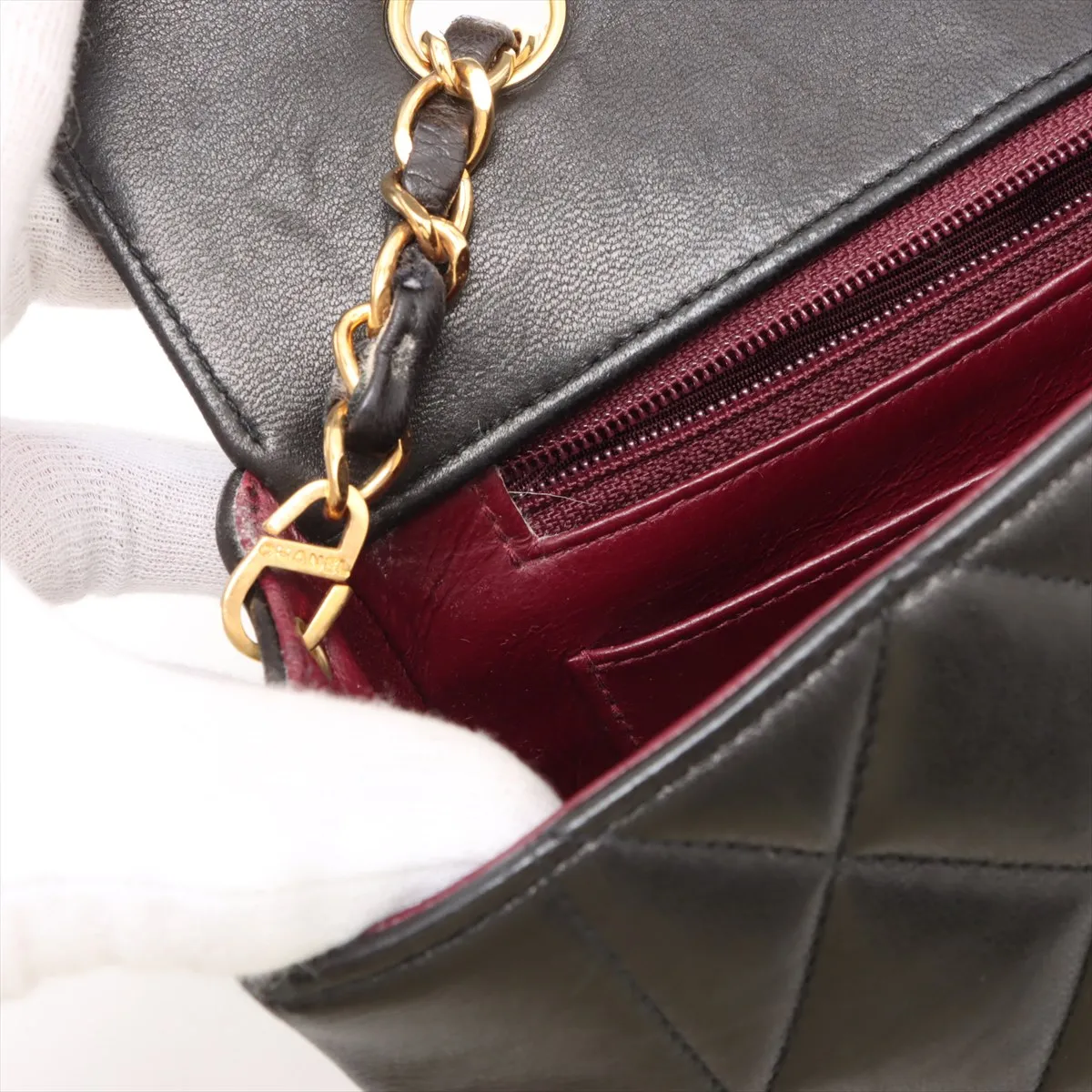 Matelasse Lambskin Single Flap Single Chain Bag Diana Flap Black Gold Hardware — view 10