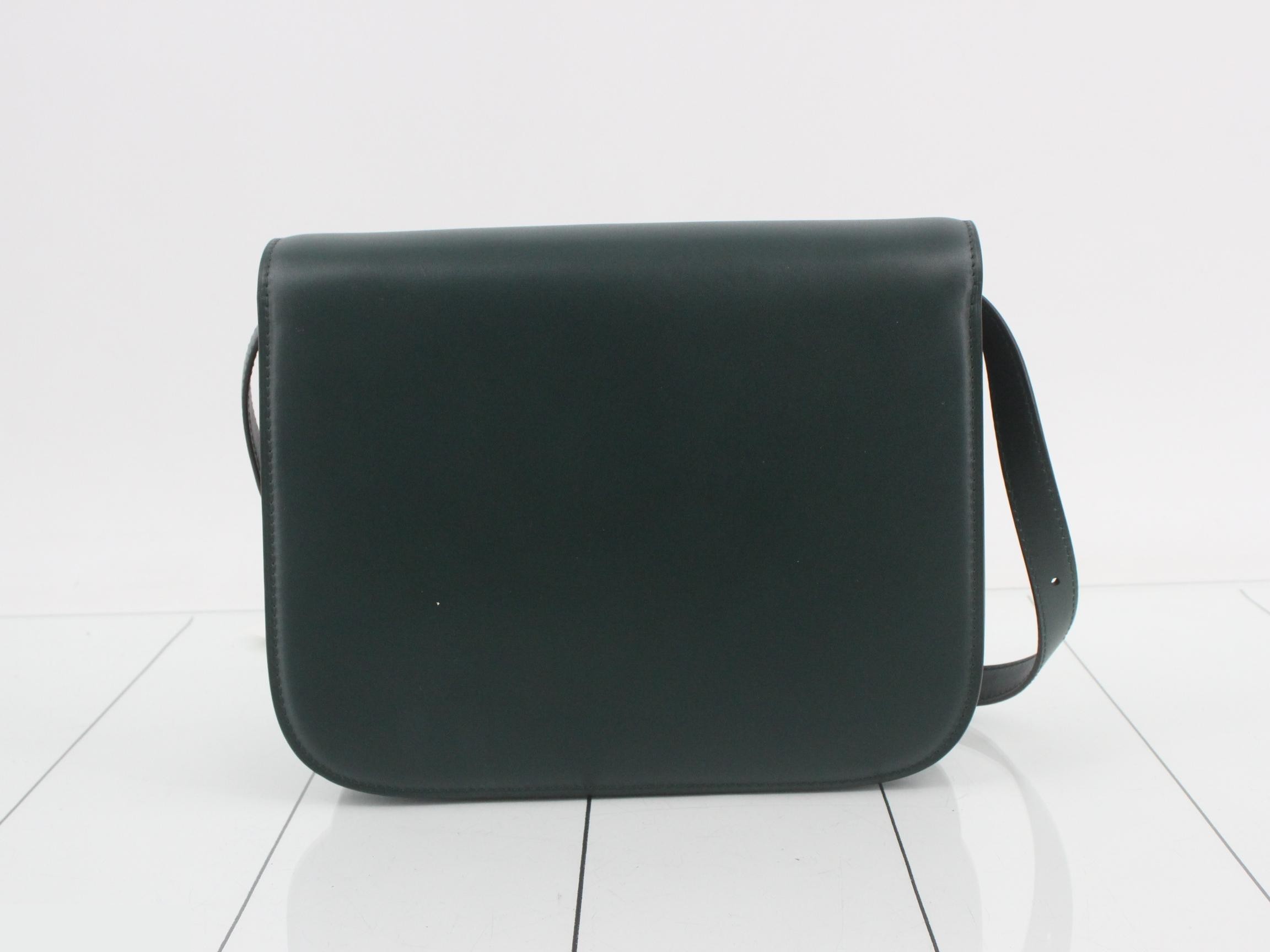 Classic Box Shoulder Bag, Green — view 2