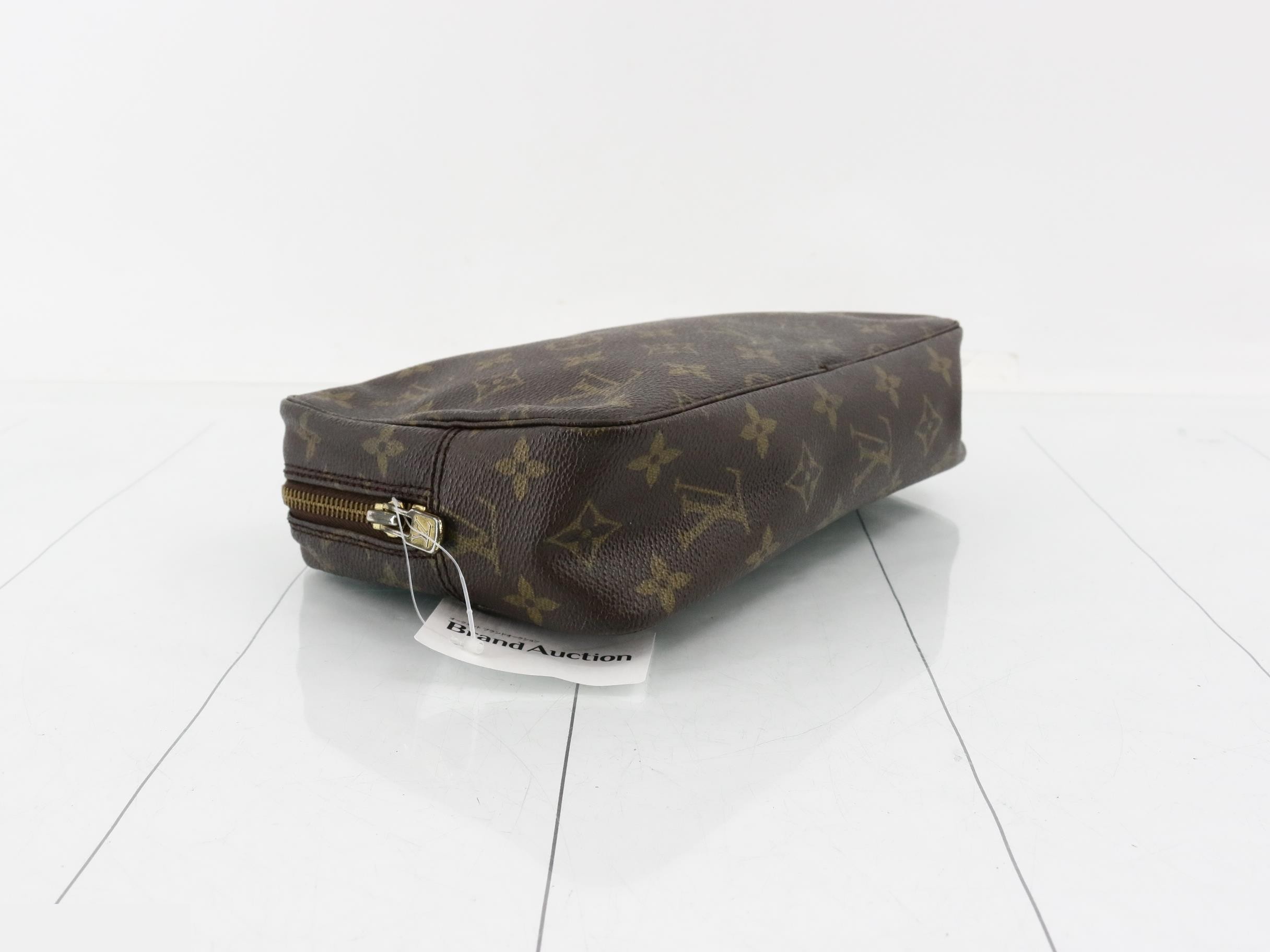 Monogram True Toilet 23 Pouch — view 5