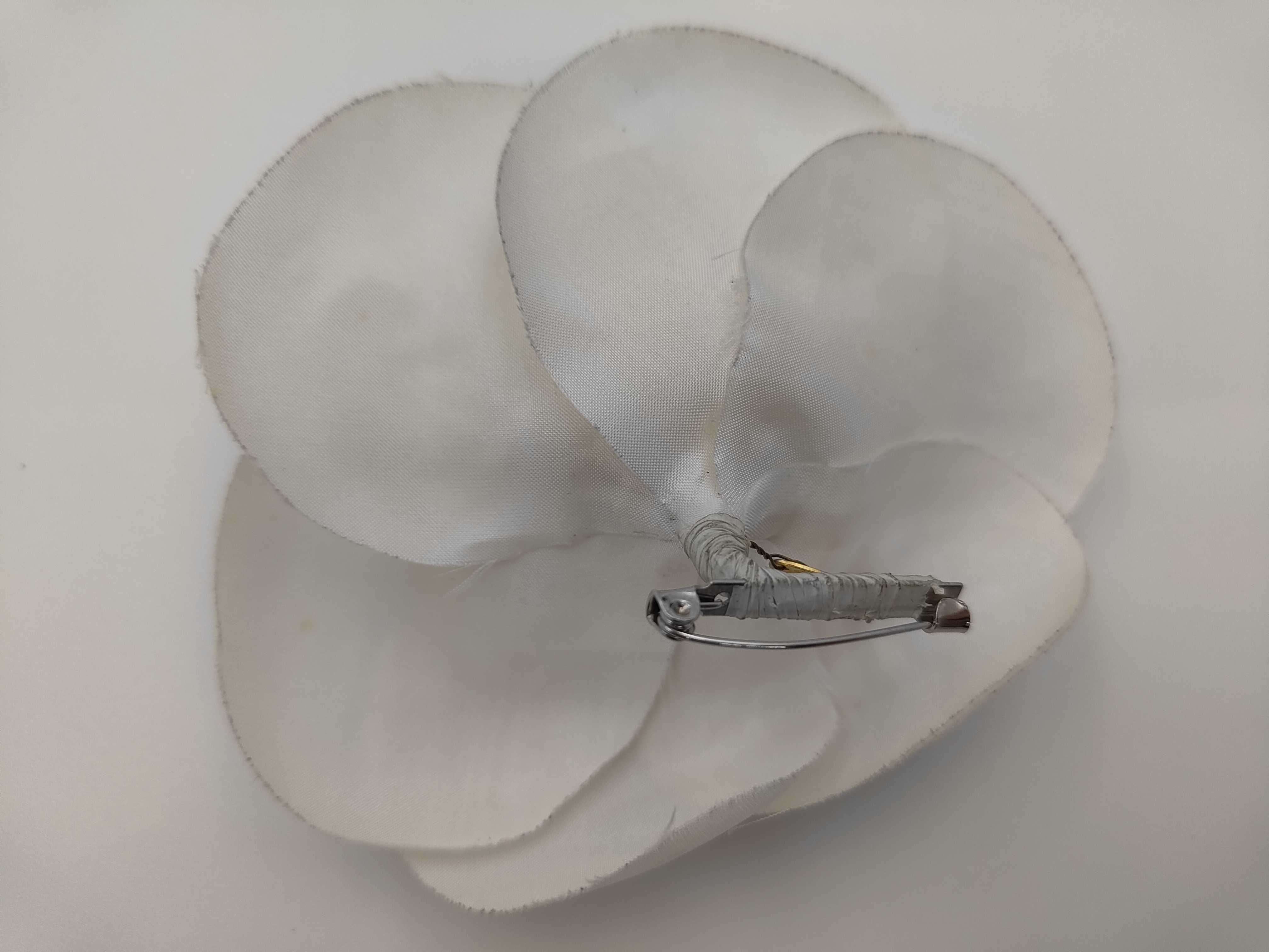 Brooch — view 2