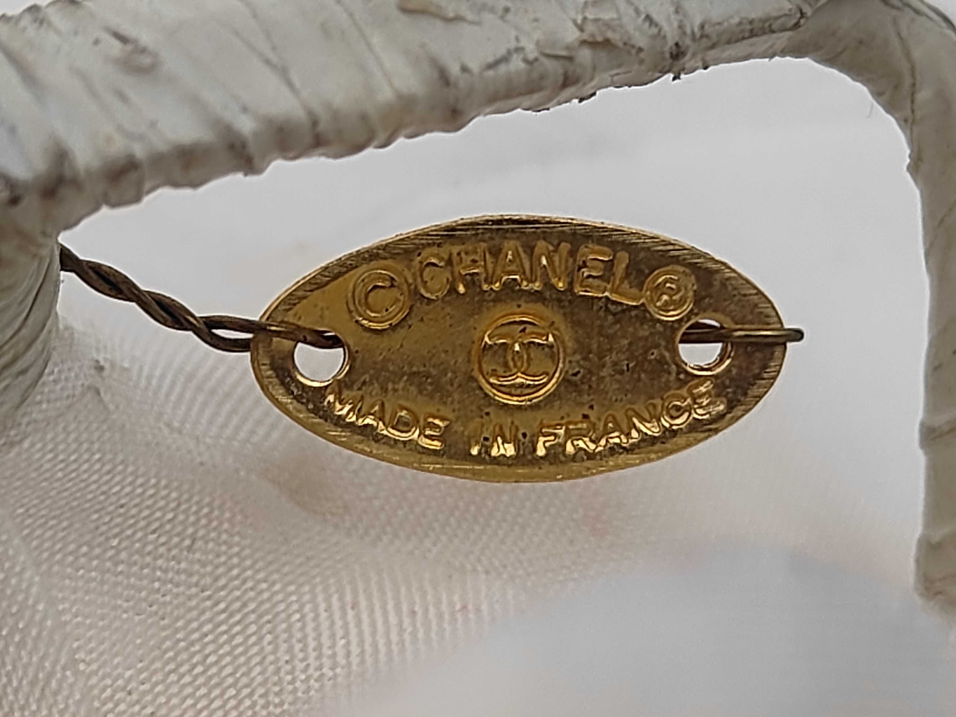 Brooch — view 5