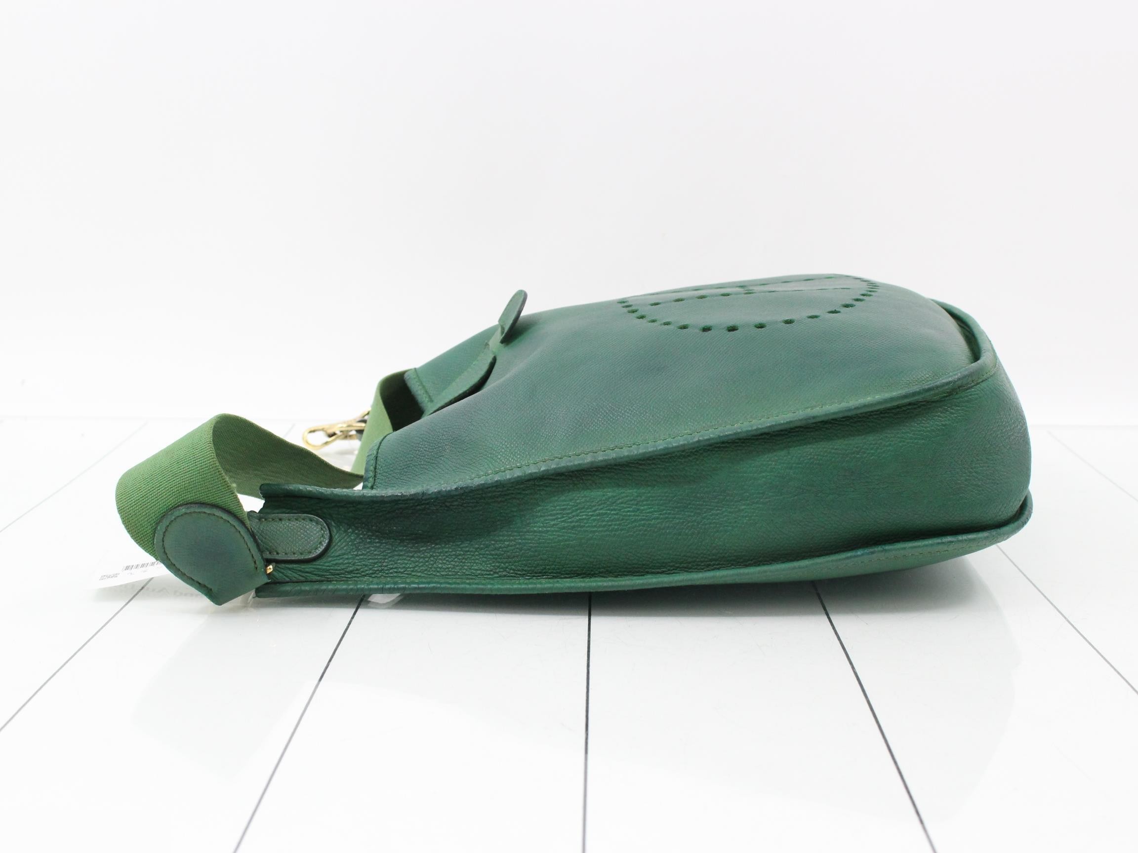 Evelyn 1, size 33, GM, W stamp, Courchevel leather, green, gold hardware. — view 4