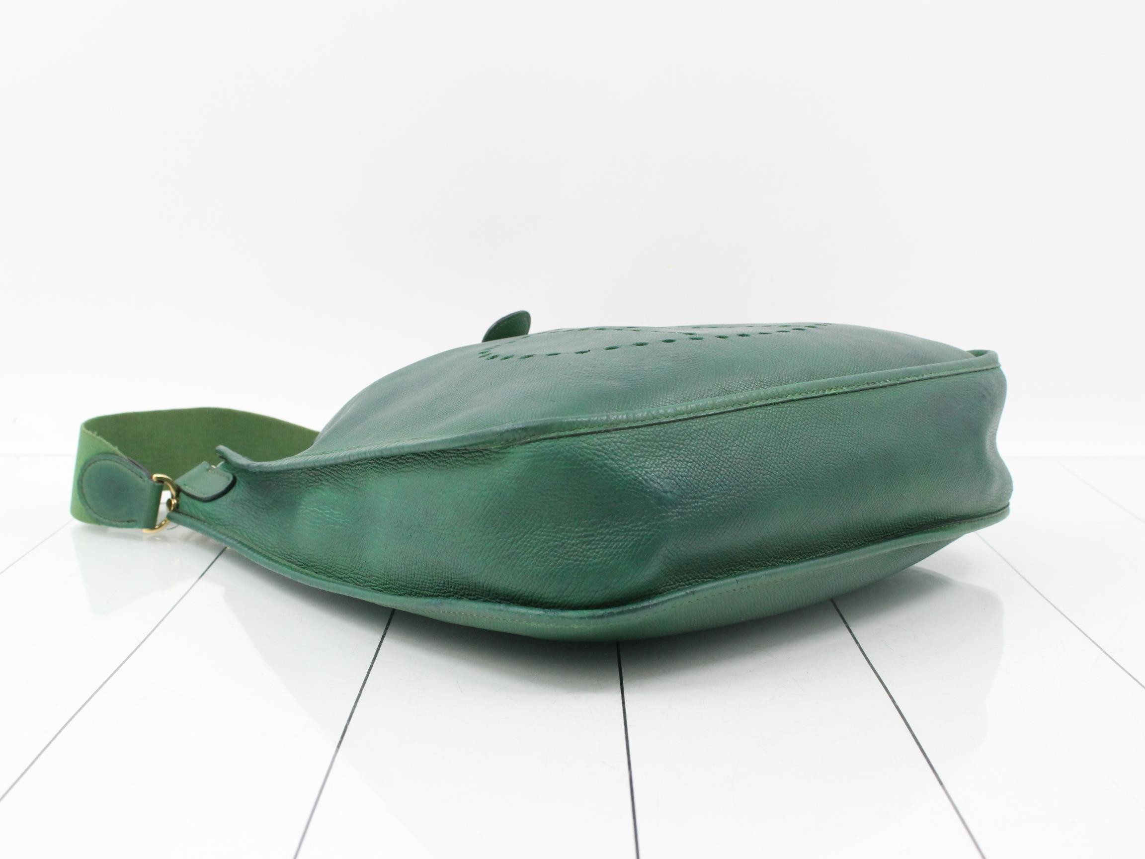 Evelyn 1, size 33, GM, W stamp, Courchevel leather, green, gold hardware. — view 5