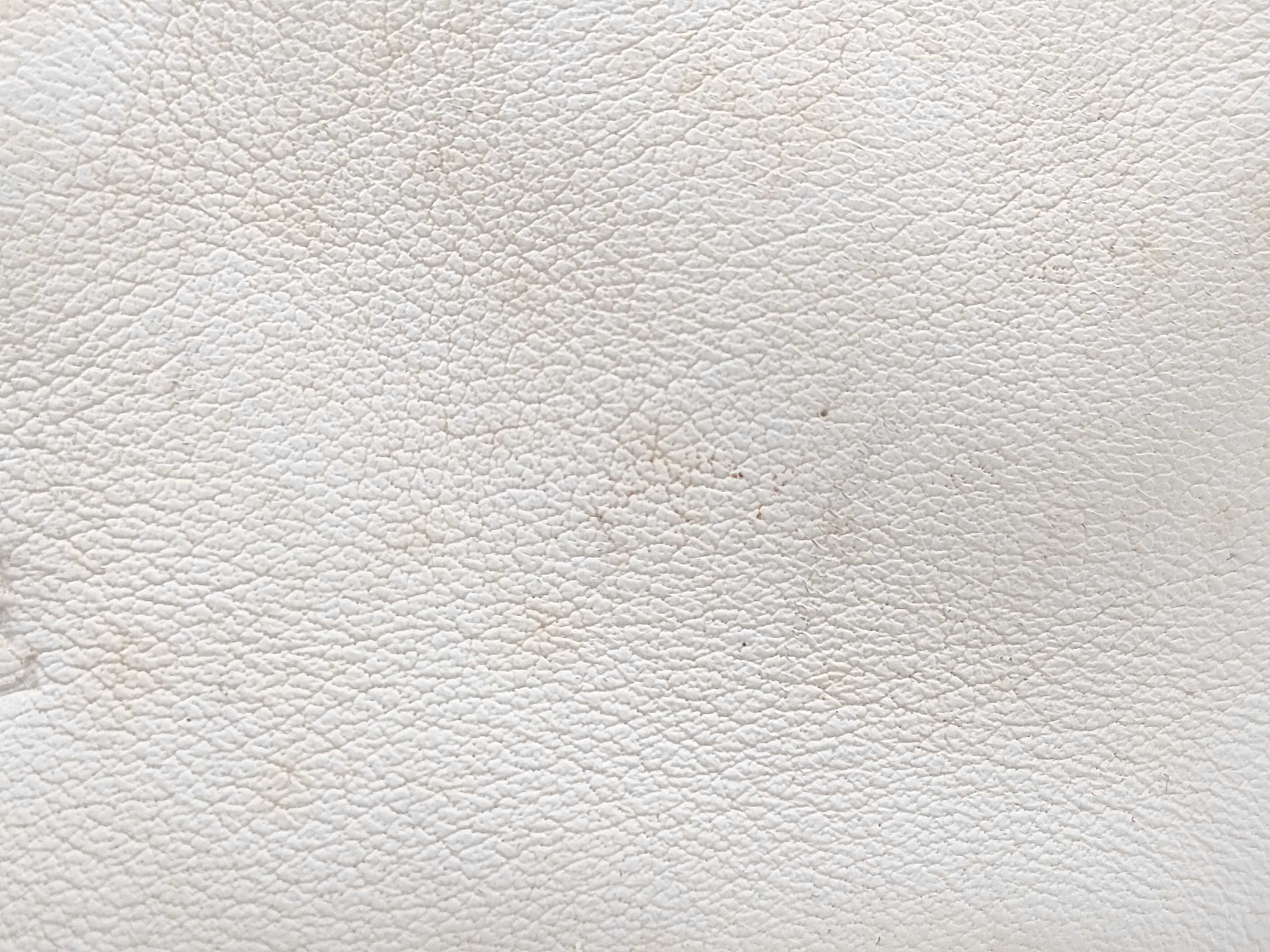 Anagram White Shoulder Bag — view 6