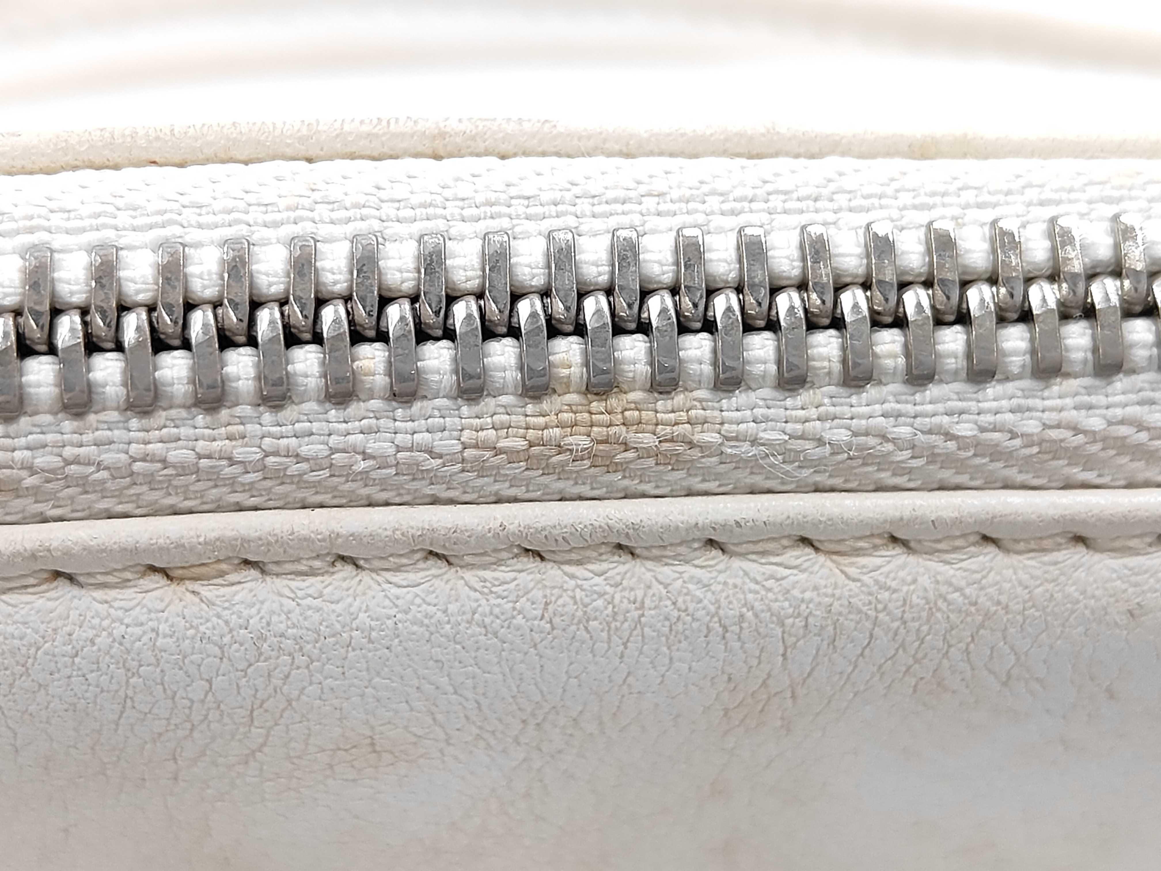 Anagram White Shoulder Bag — view 7