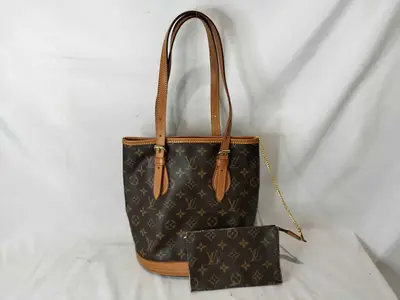 Monogram M42238 Monogram Bucket PM Handbag