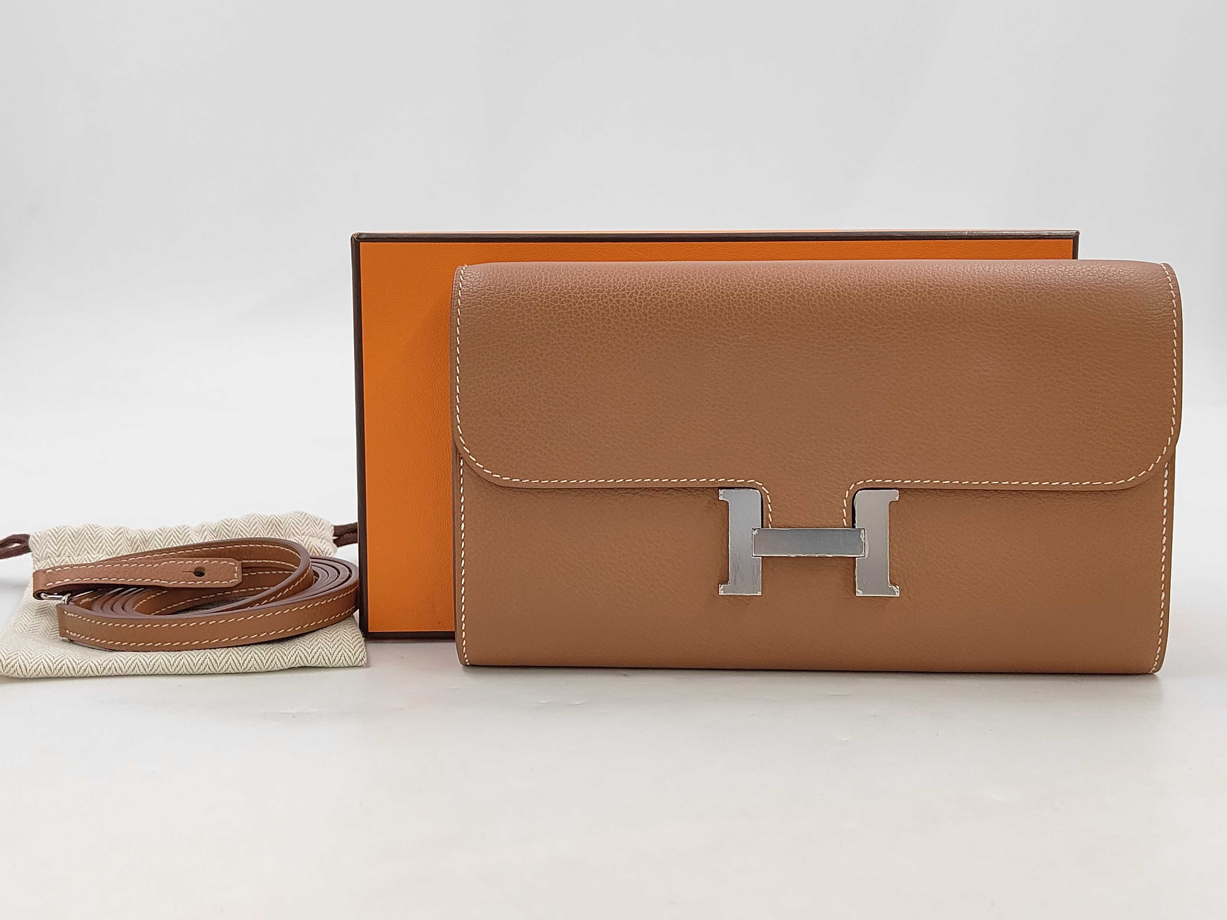 Constant To Go Shoulder Bag