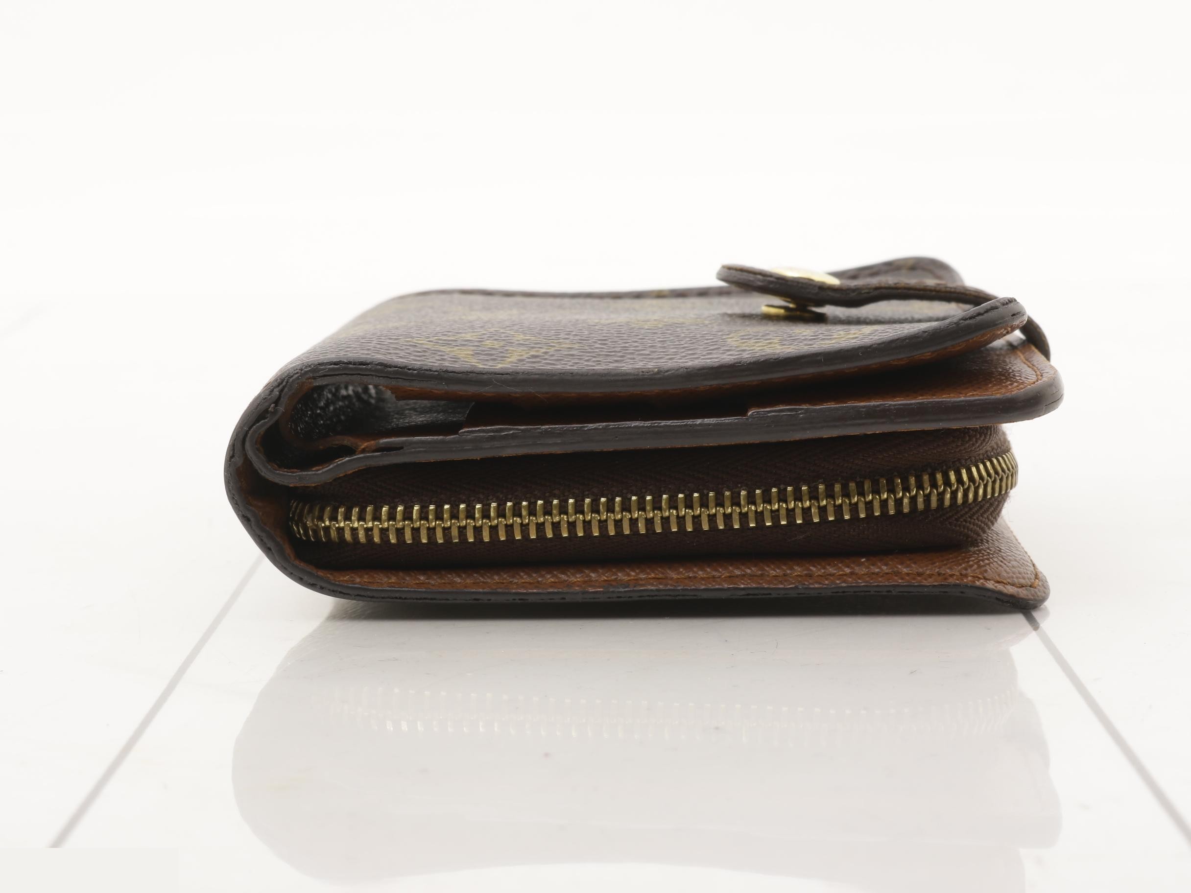 Monogram M61667 Compact Zip — view 3