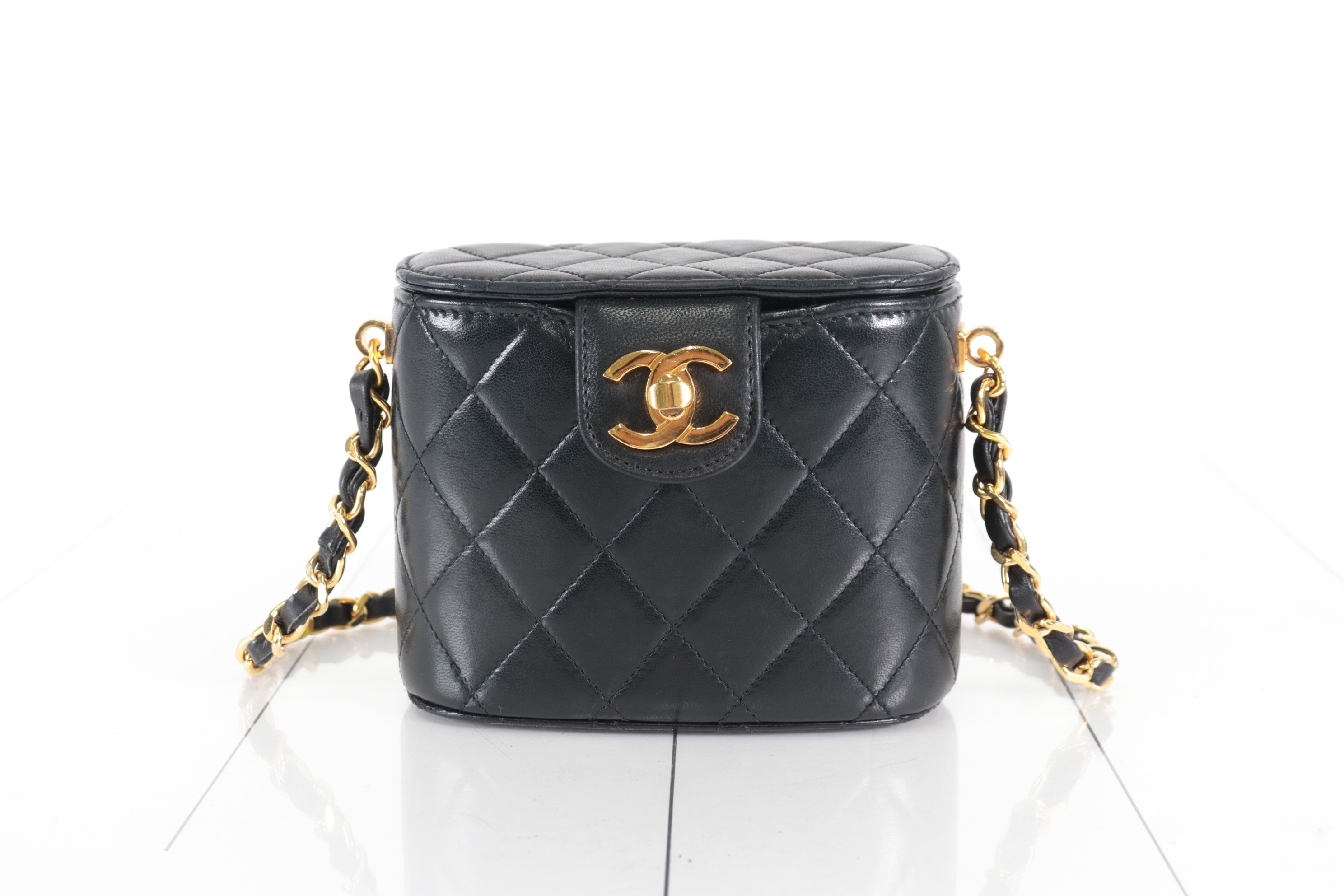 Lamb Vanity Shoulder Bag with Mirror, Unit #2 — view 2