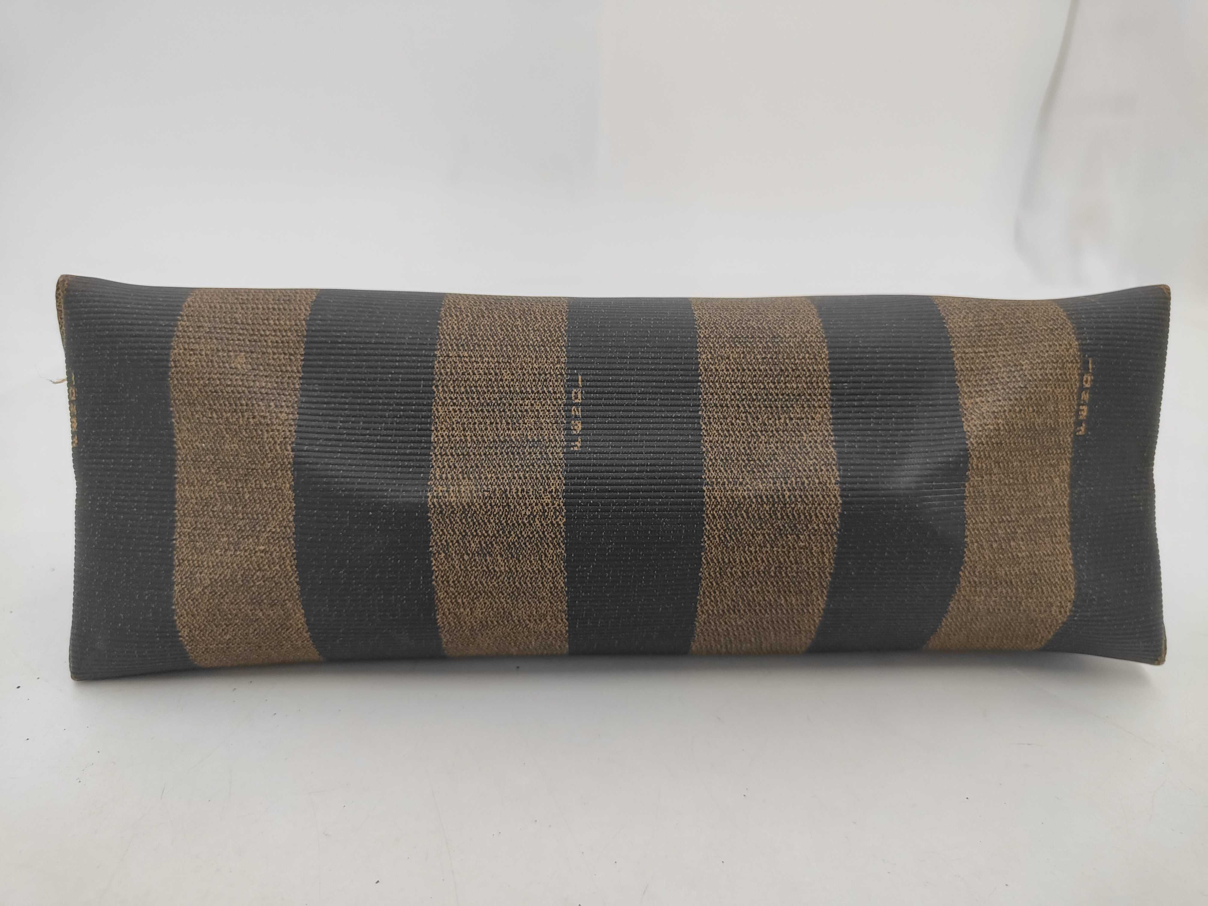 Pouch — view 4