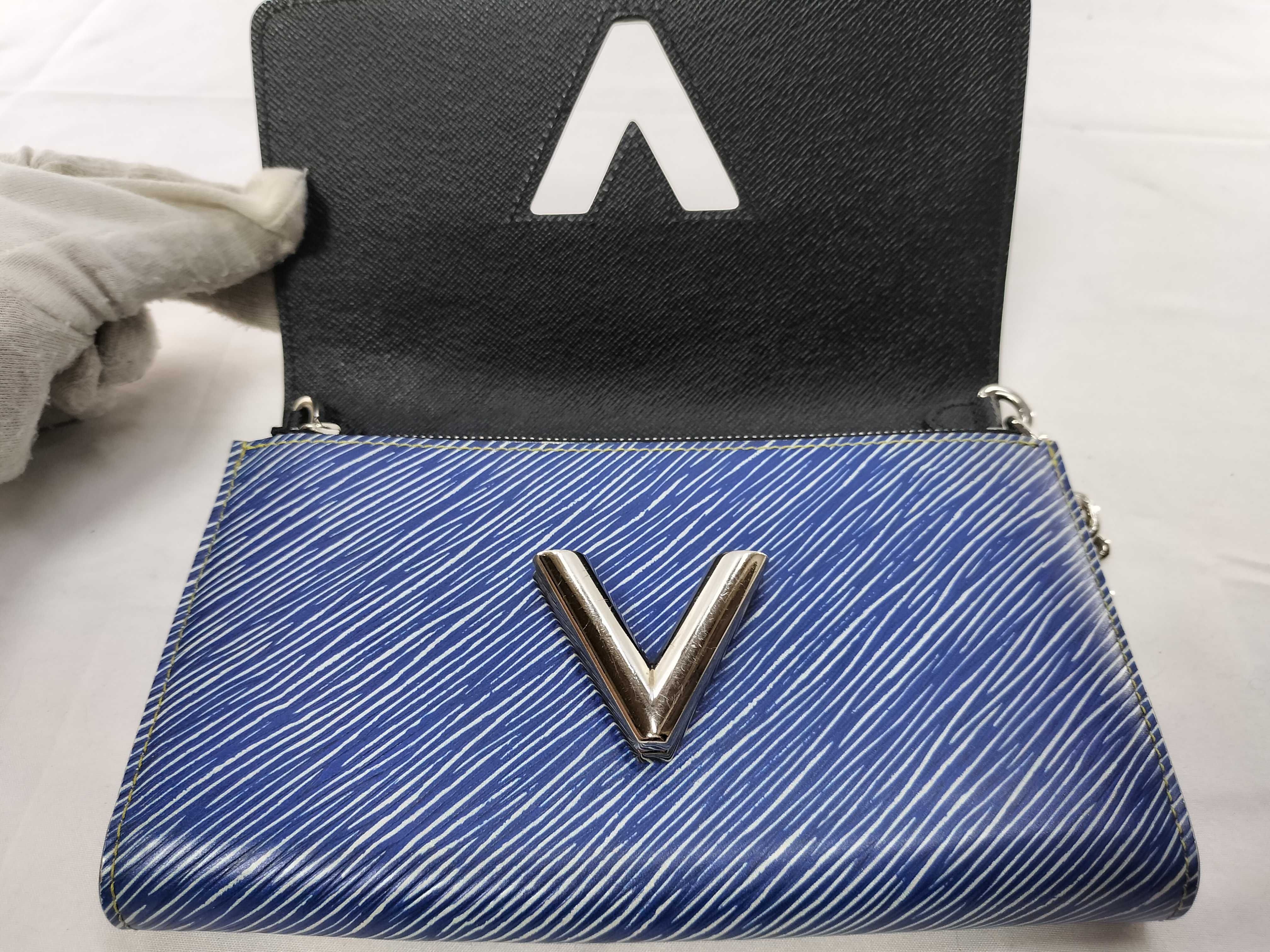 Twist MM Epi Denim Leather Shoulder Bag — view 7