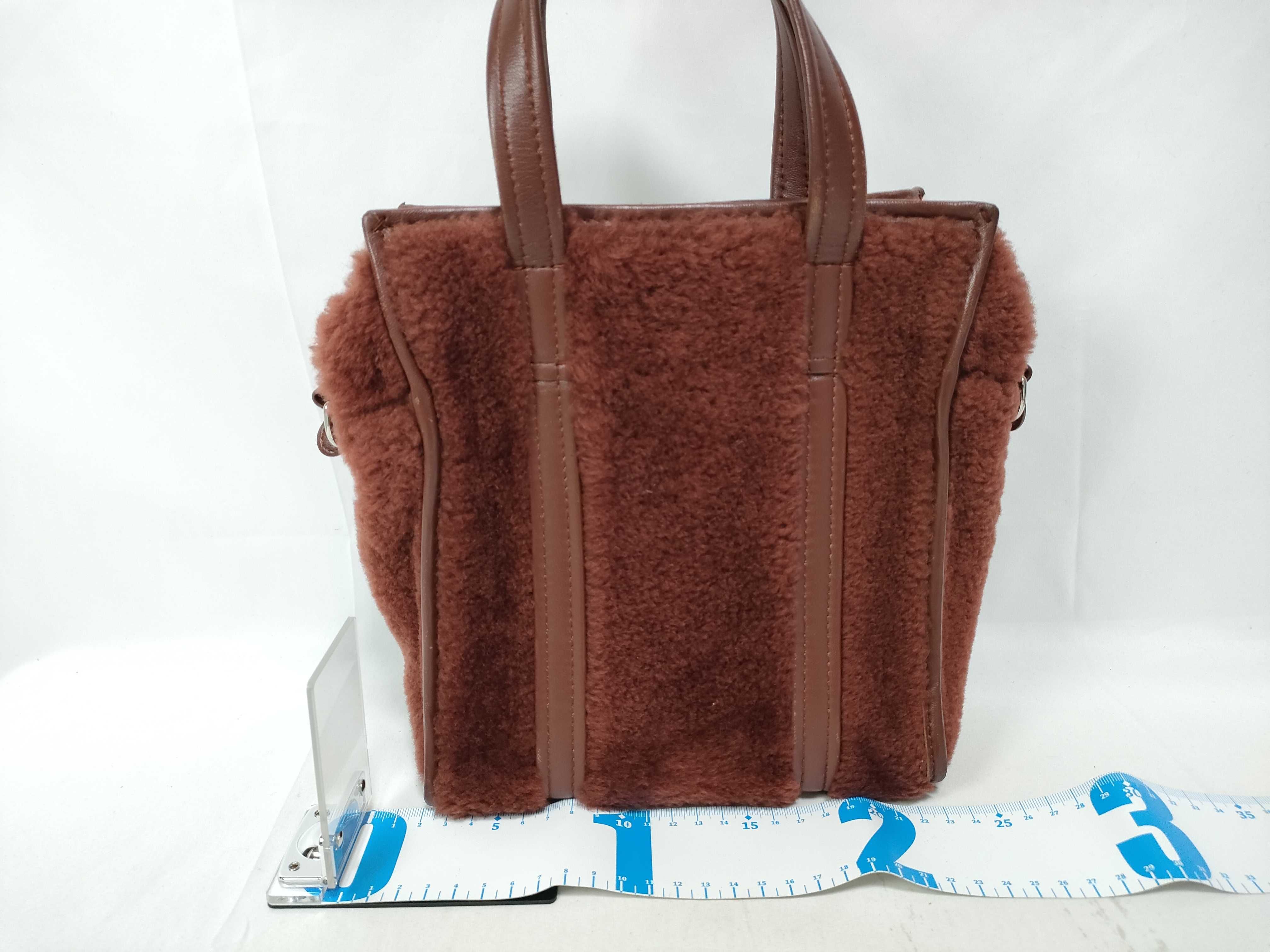 Bazaar Shopper Shearling Leather Boa Fur Fleece Tote Bag Handbag Tote Bag — view 2