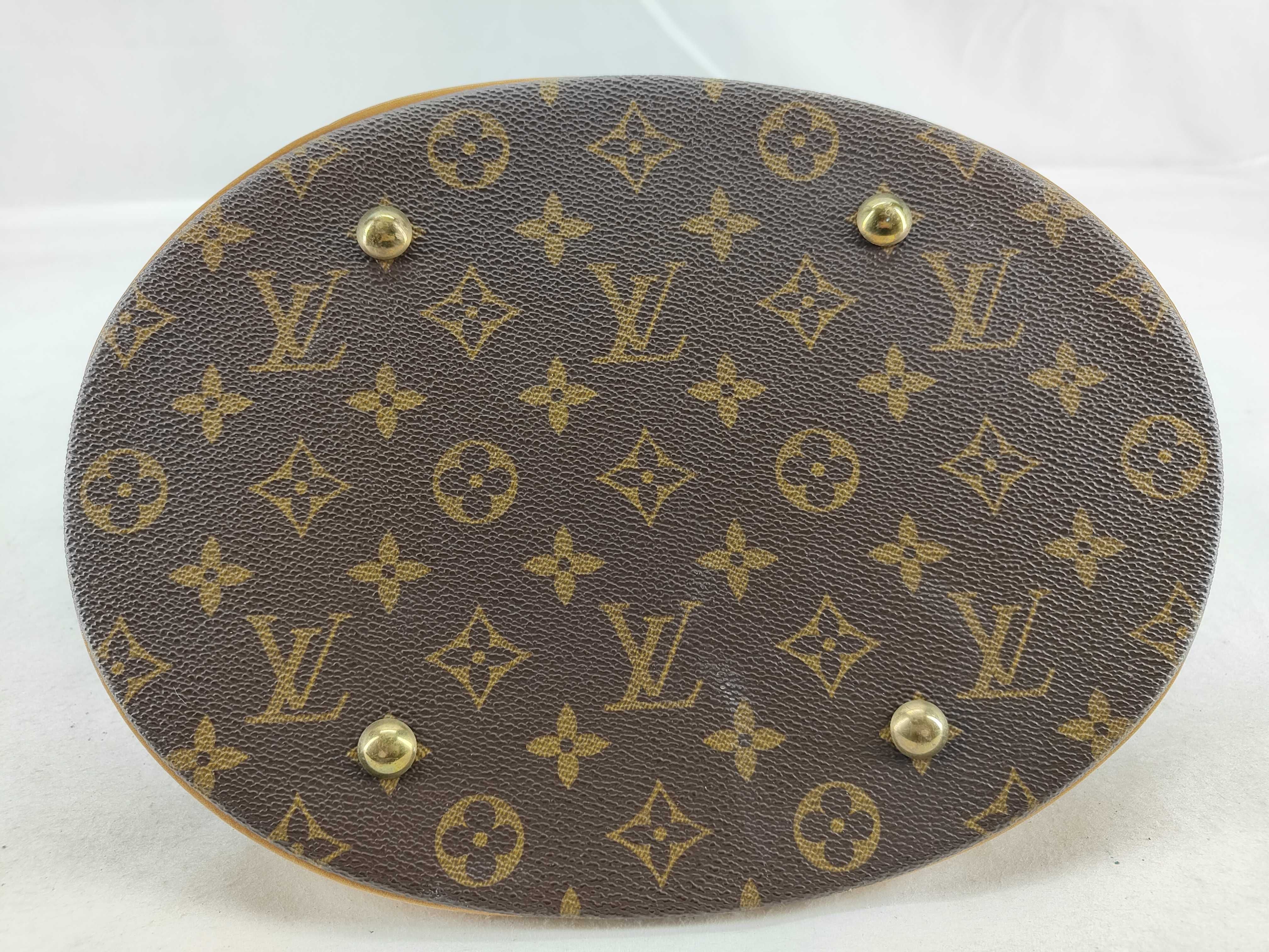 Monogram Vuitton Bucket GM M42237 Shoulder Bag — view 9