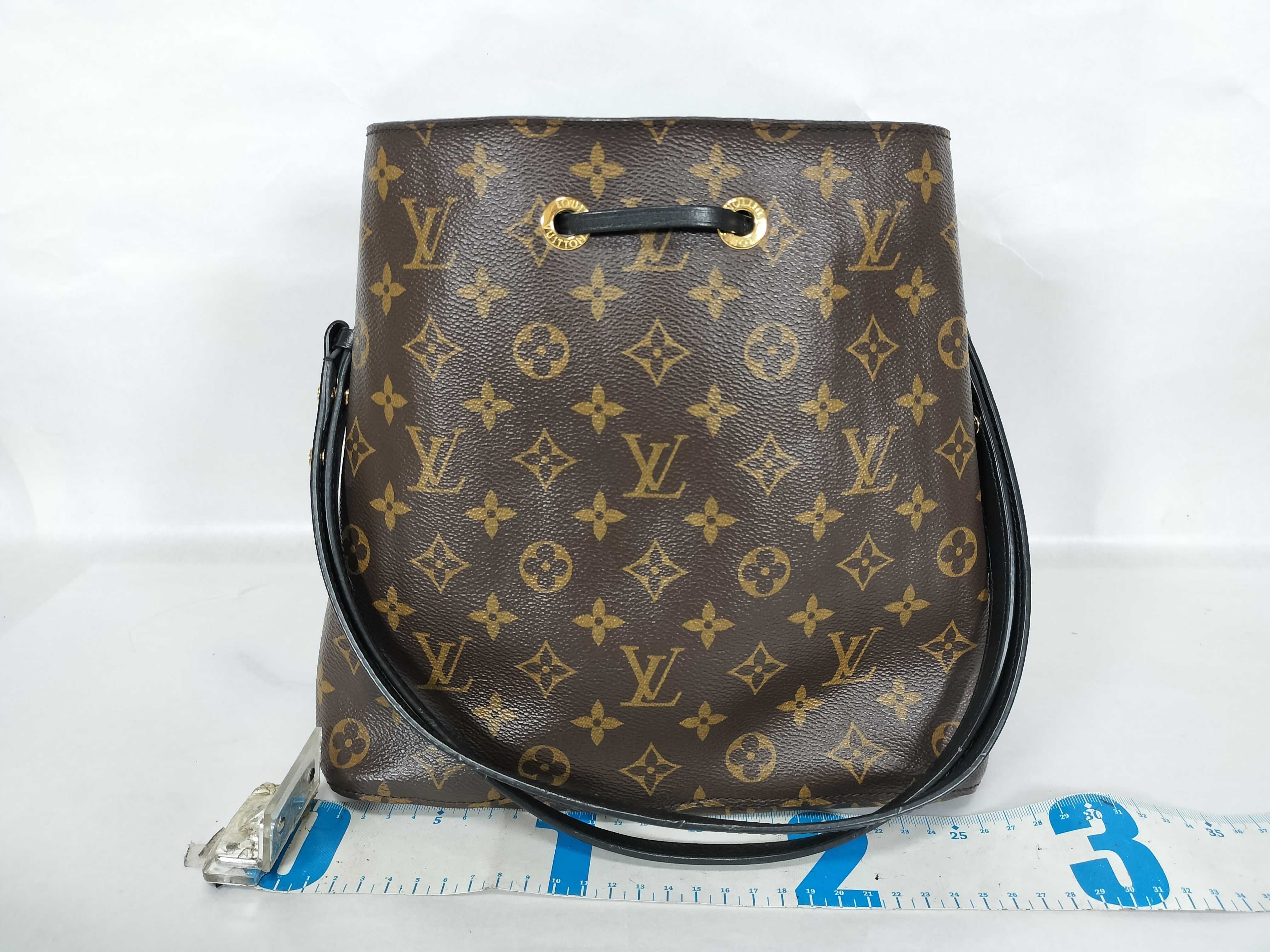 Monogram NeoNoe Gold Monogram IC Shoulder Bag — view 2